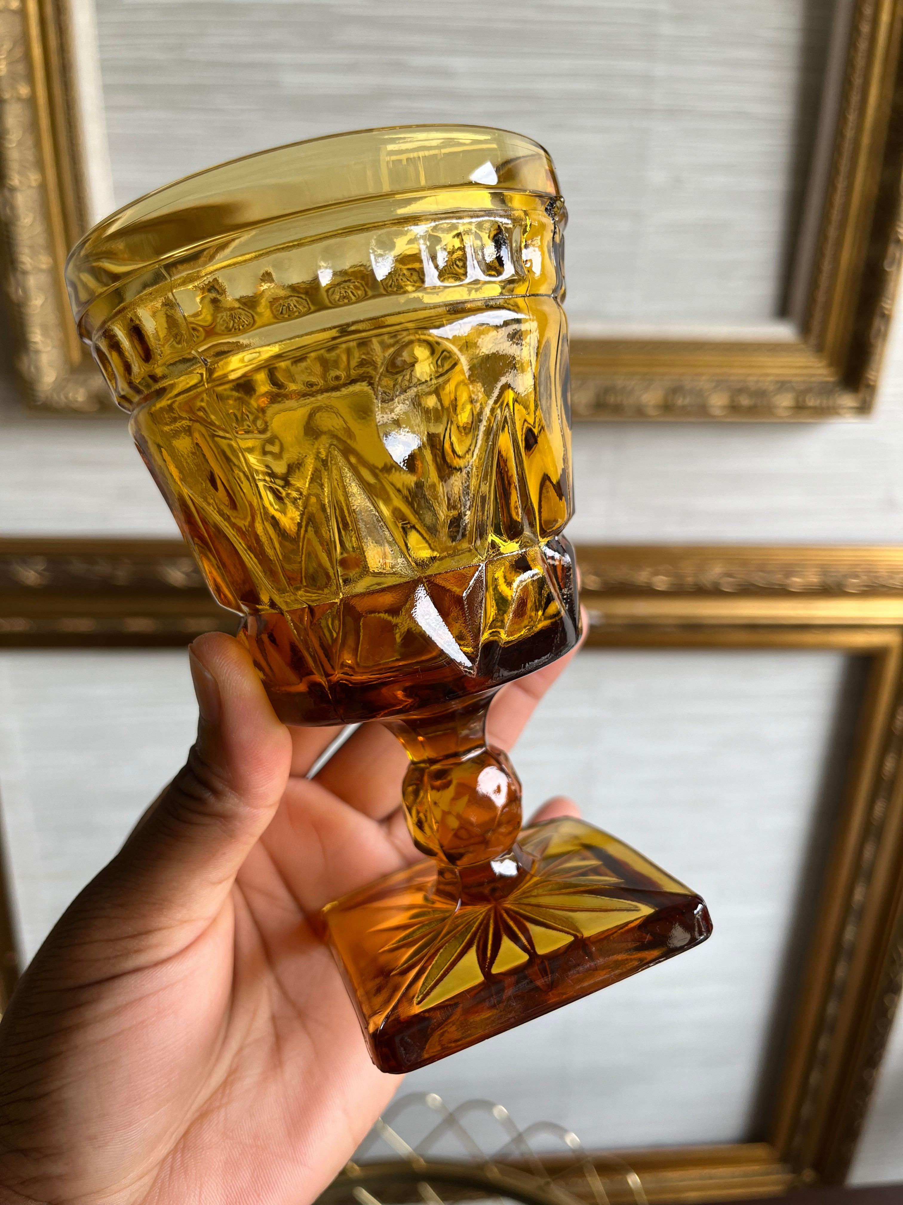 Indiana Glass Colony Park Lane Amber Water Goblet Glasses Set of 4  Vintage Bar In Good Condition For Sale In Portsmouth, VA