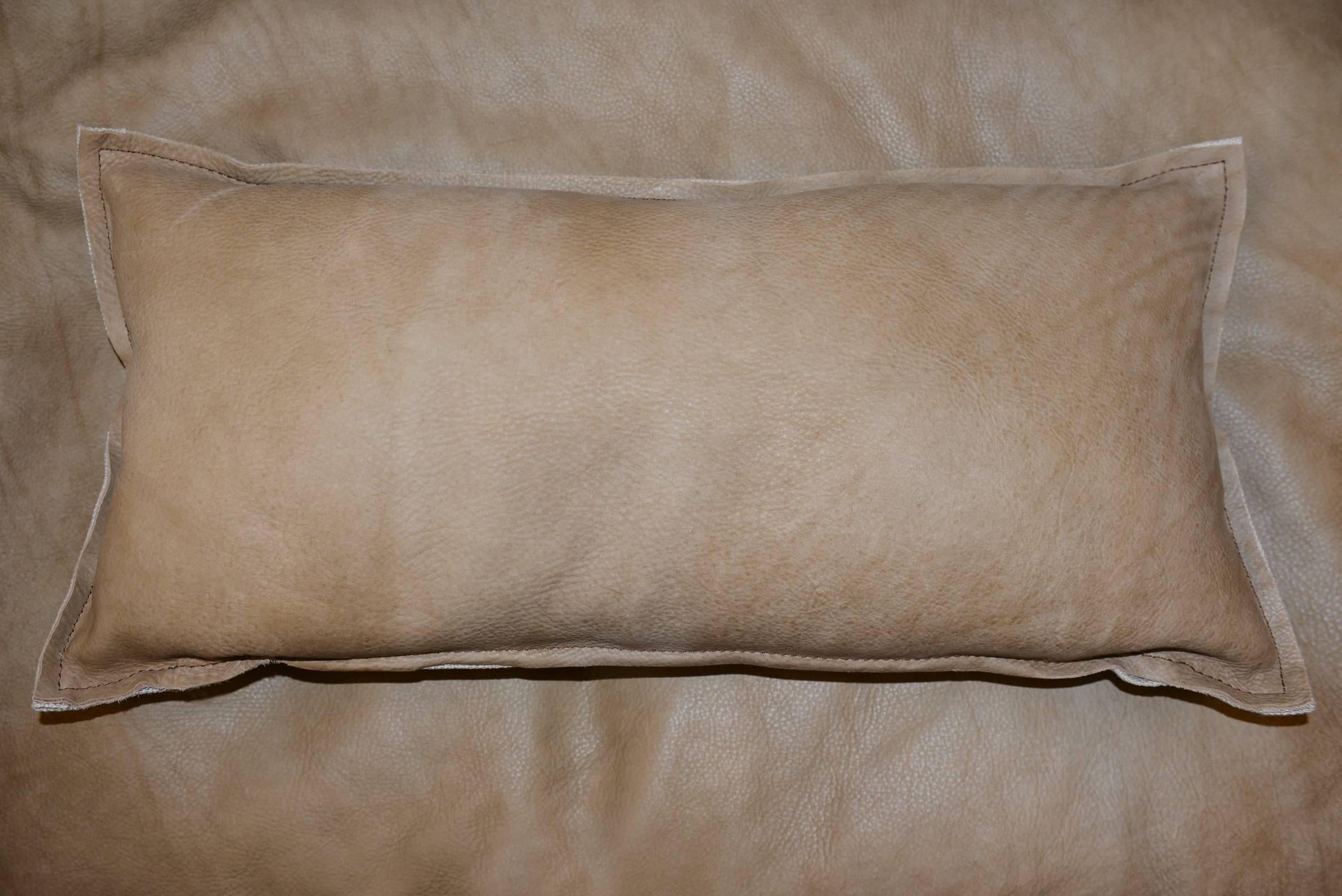 Hand-Crafted Indiana Sofa High Quality Genuine Leather and Linen For Sale