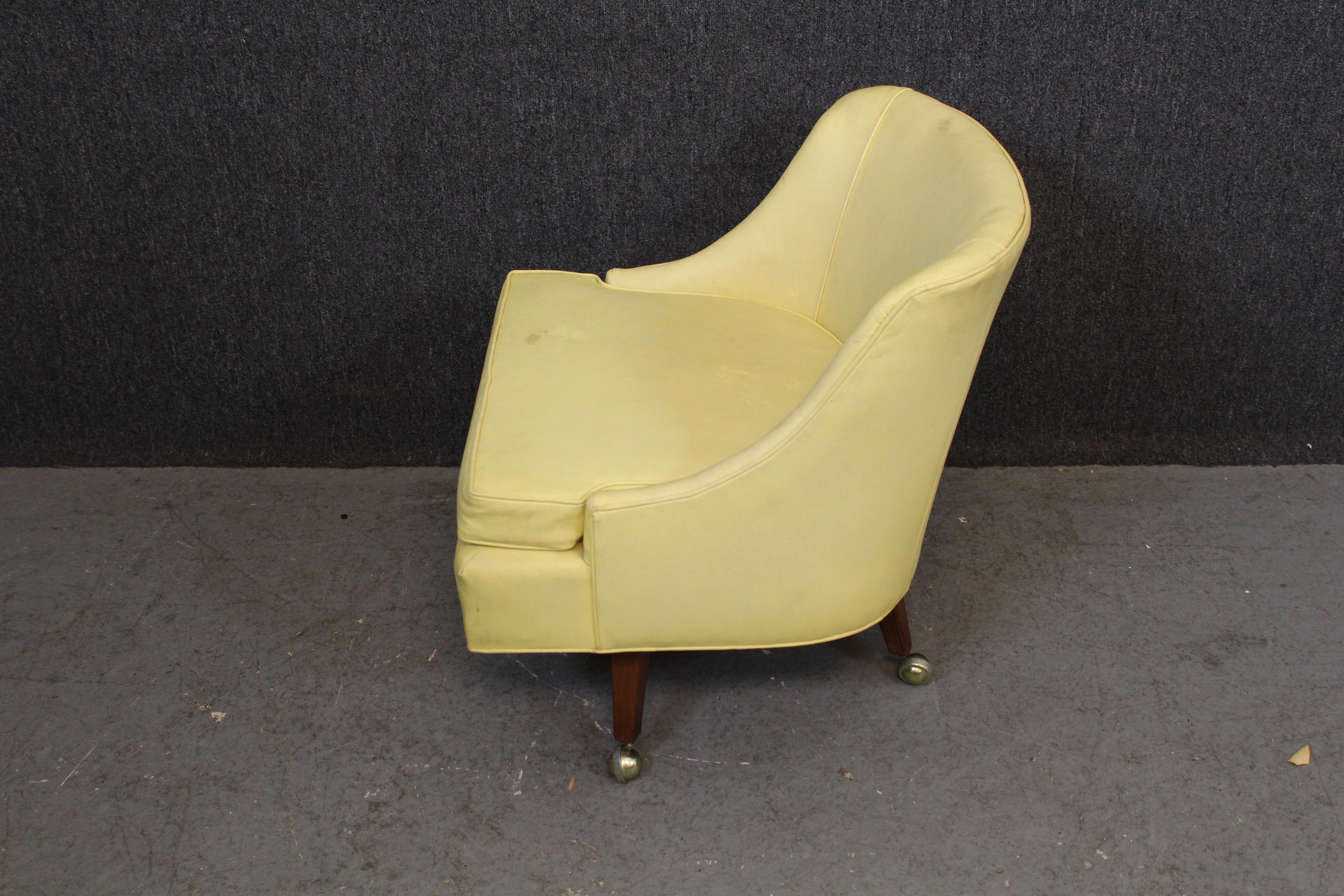Indianapolis Chair Company Rolling Mustard Chair In Good Condition For Sale In Brooklyn, NY