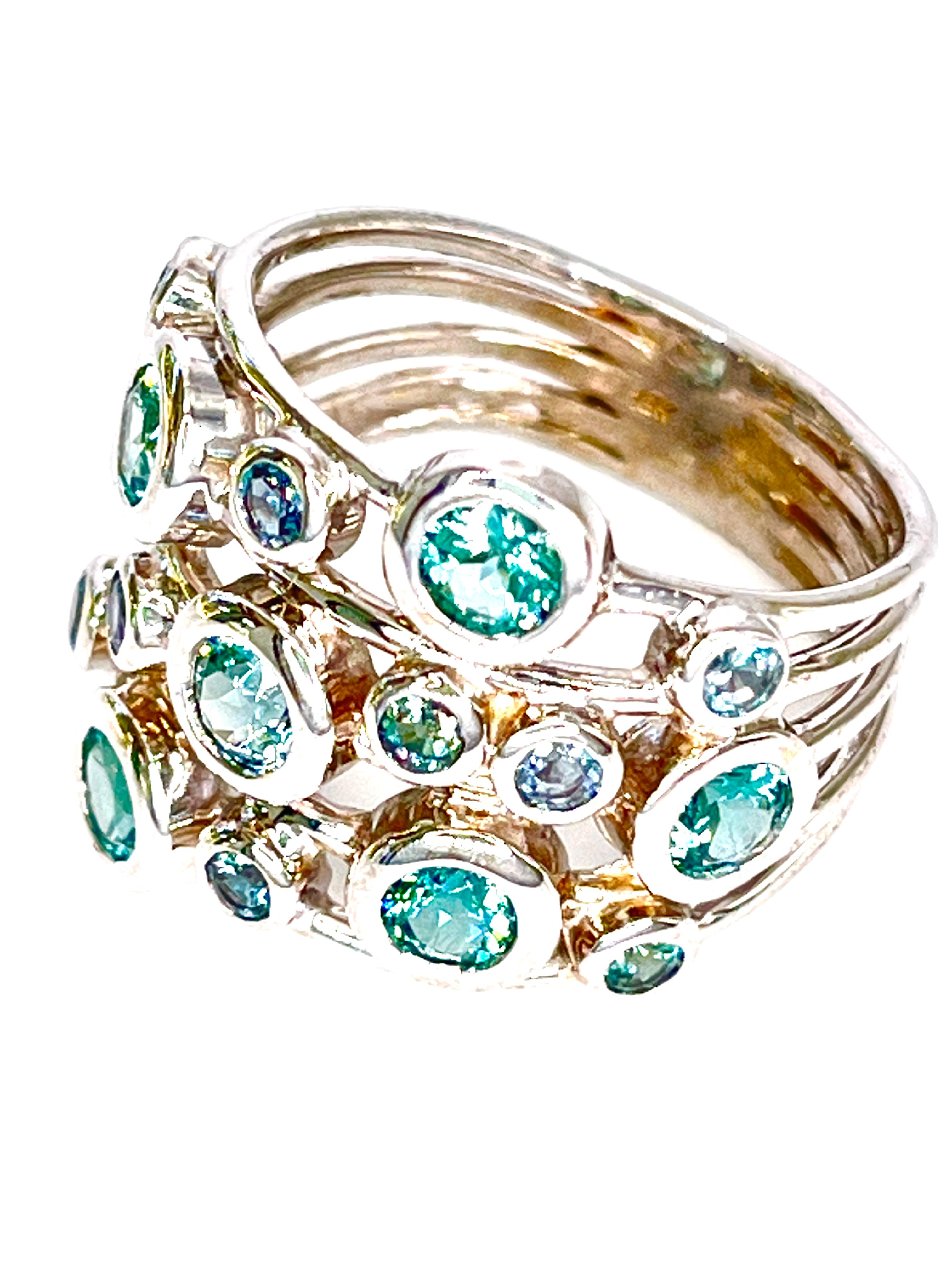 Cocktail-Ring aus Weißgold mitcolit und Alexandrit im Angebot 1