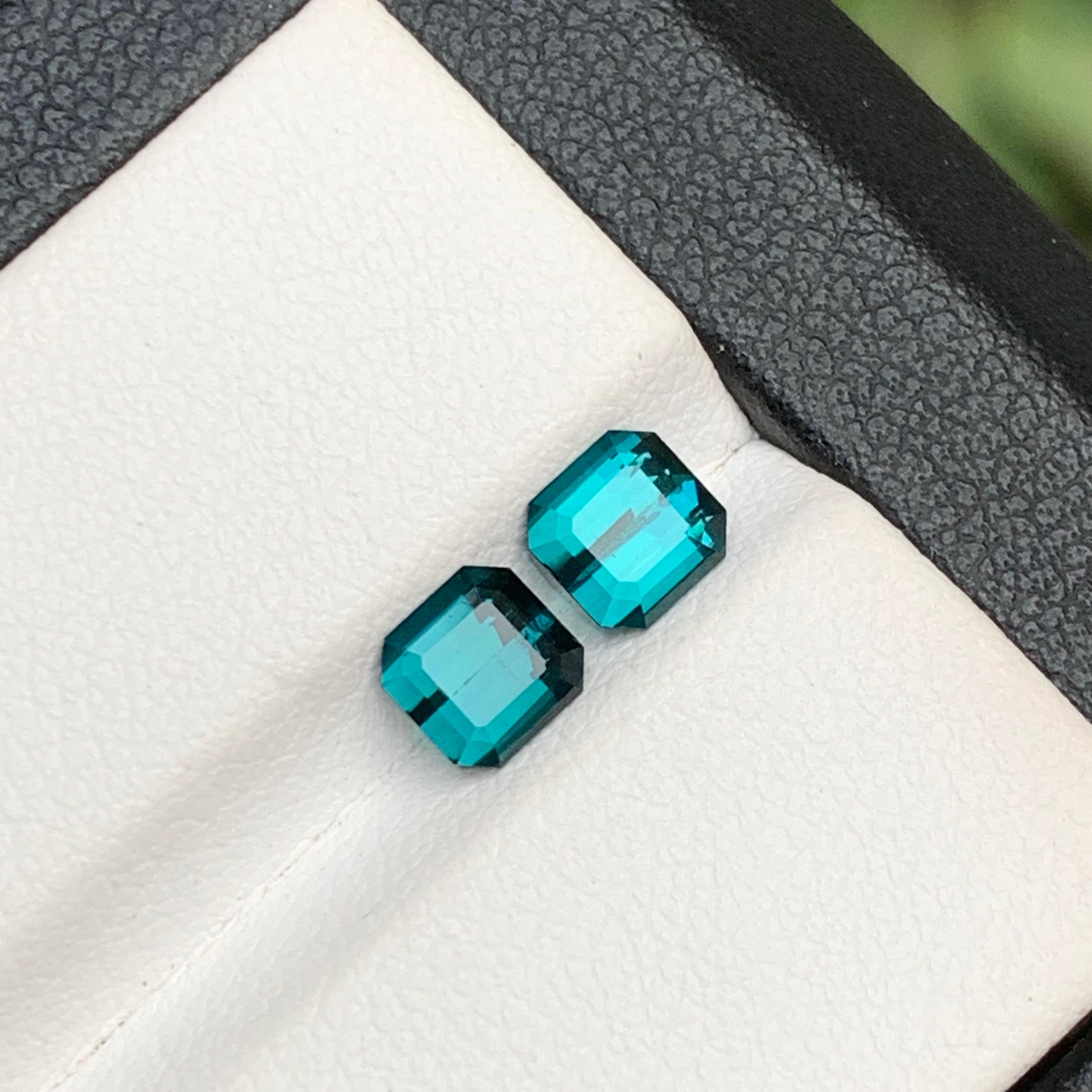 Paire de boucles d'oreilles en tourmaline naturelle bleu indicolite taille émeraude 1,45 carat en vente 6