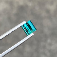 Tourmaline indicolite 1.50 carat, pierre naturelle afghane non sertie taille baguette