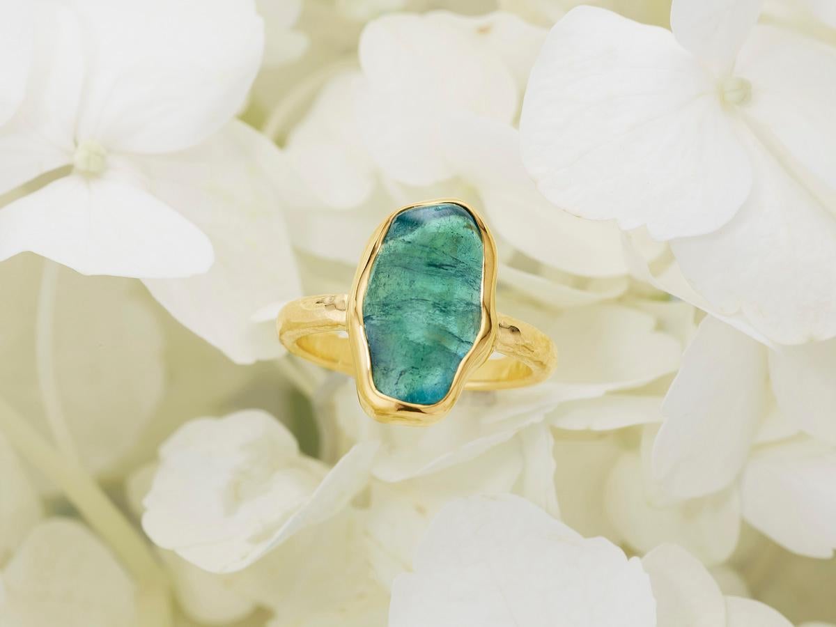 Women's or Men's Indicolite Tourmaline 18 Karat Gold Ring