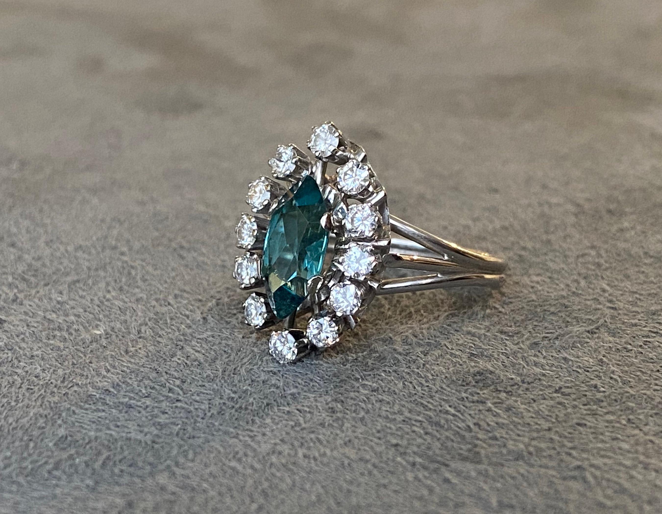 Indicolite Tourmaline and Diamond Ring In Good Condition For Sale In Genève, CH