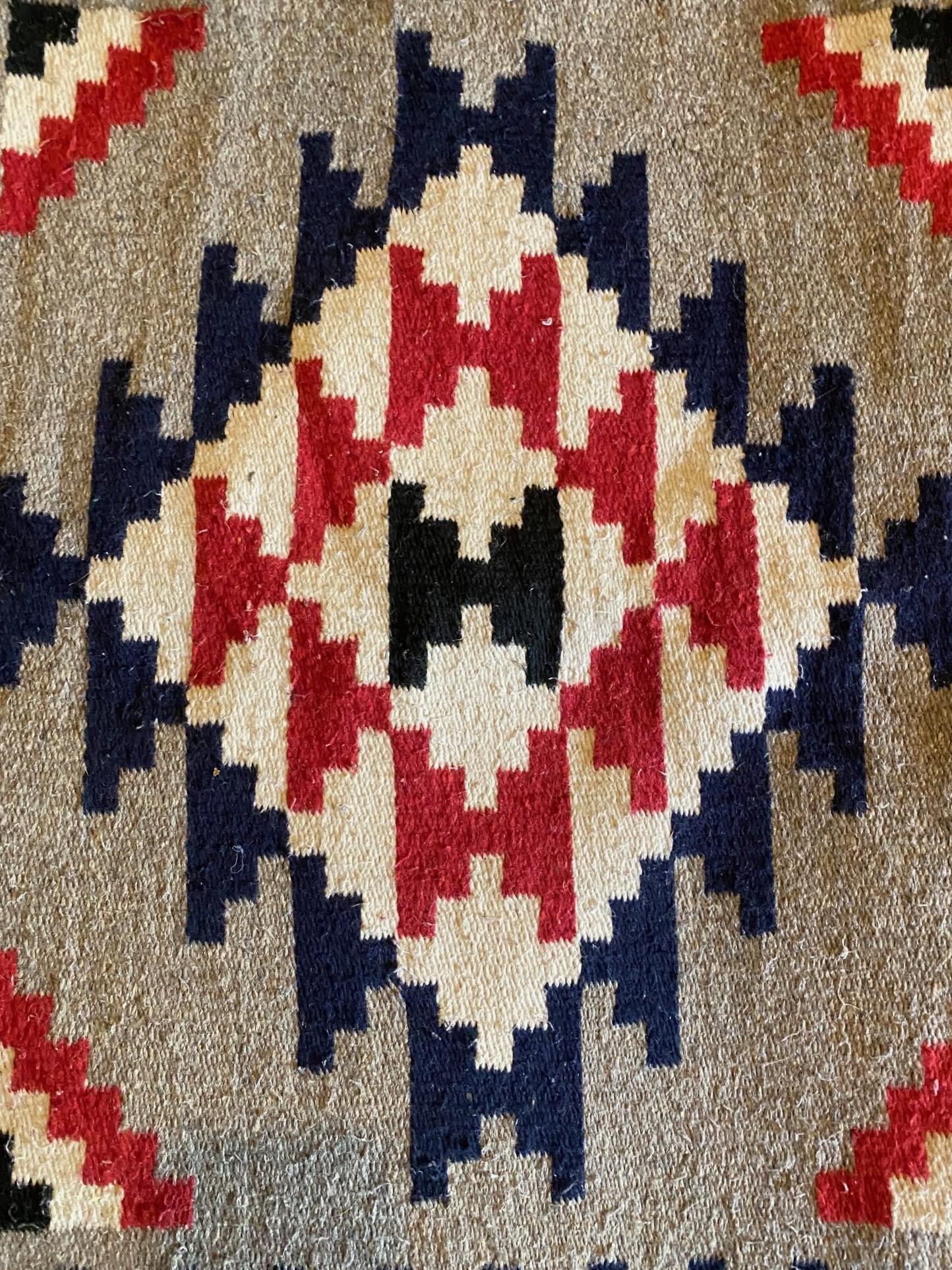 Indigenous Native American Indian Navajo Handwoven Geometric Pattern Rug Blanket For Sale 6