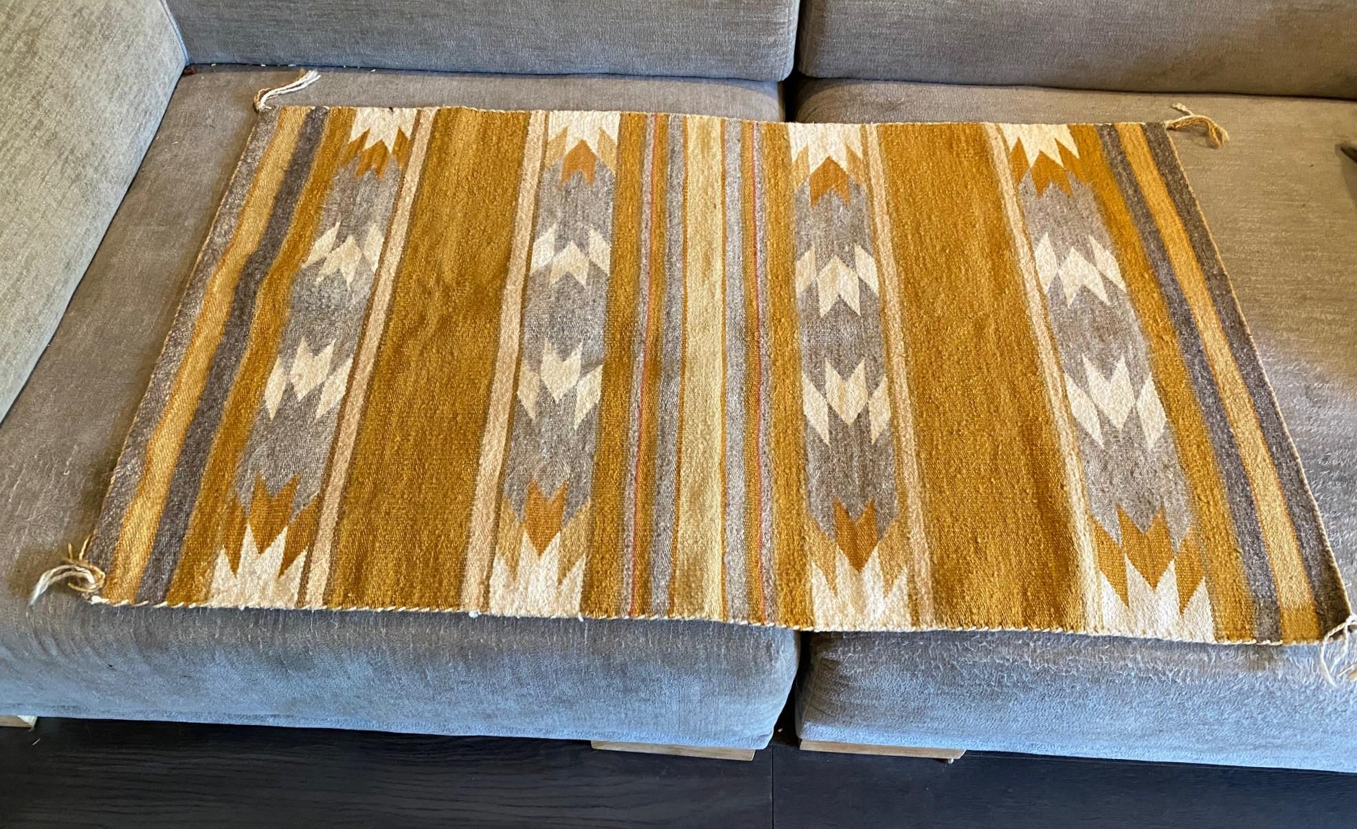 Indigenous Native American Indian Navajo Handwoven Geometric Pattern Rug Blanket For Sale 9