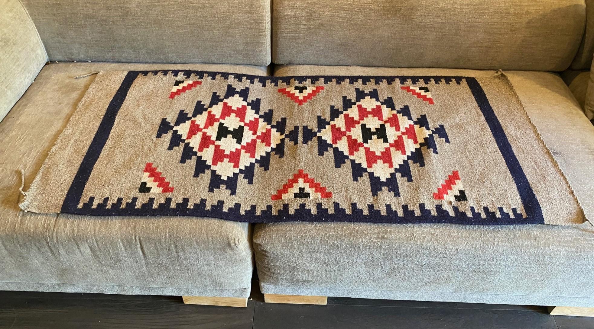 Indigenous Native American Indian Navajo Handwoven Geometric Pattern Rug Blanket For Sale 10