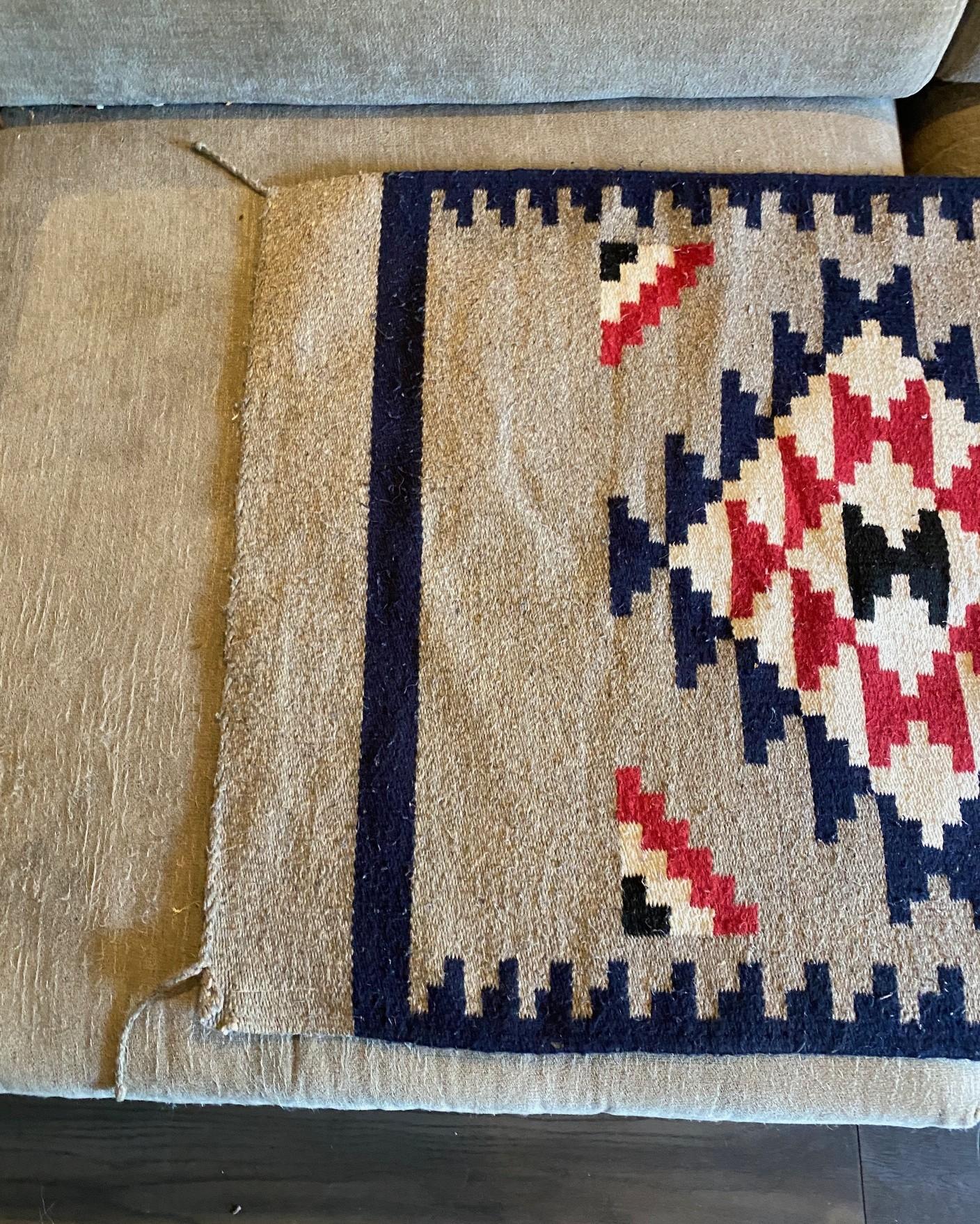 Hand-Woven Indigenous Native American Indian Navajo Handwoven Geometric Pattern Rug Blanket For Sale