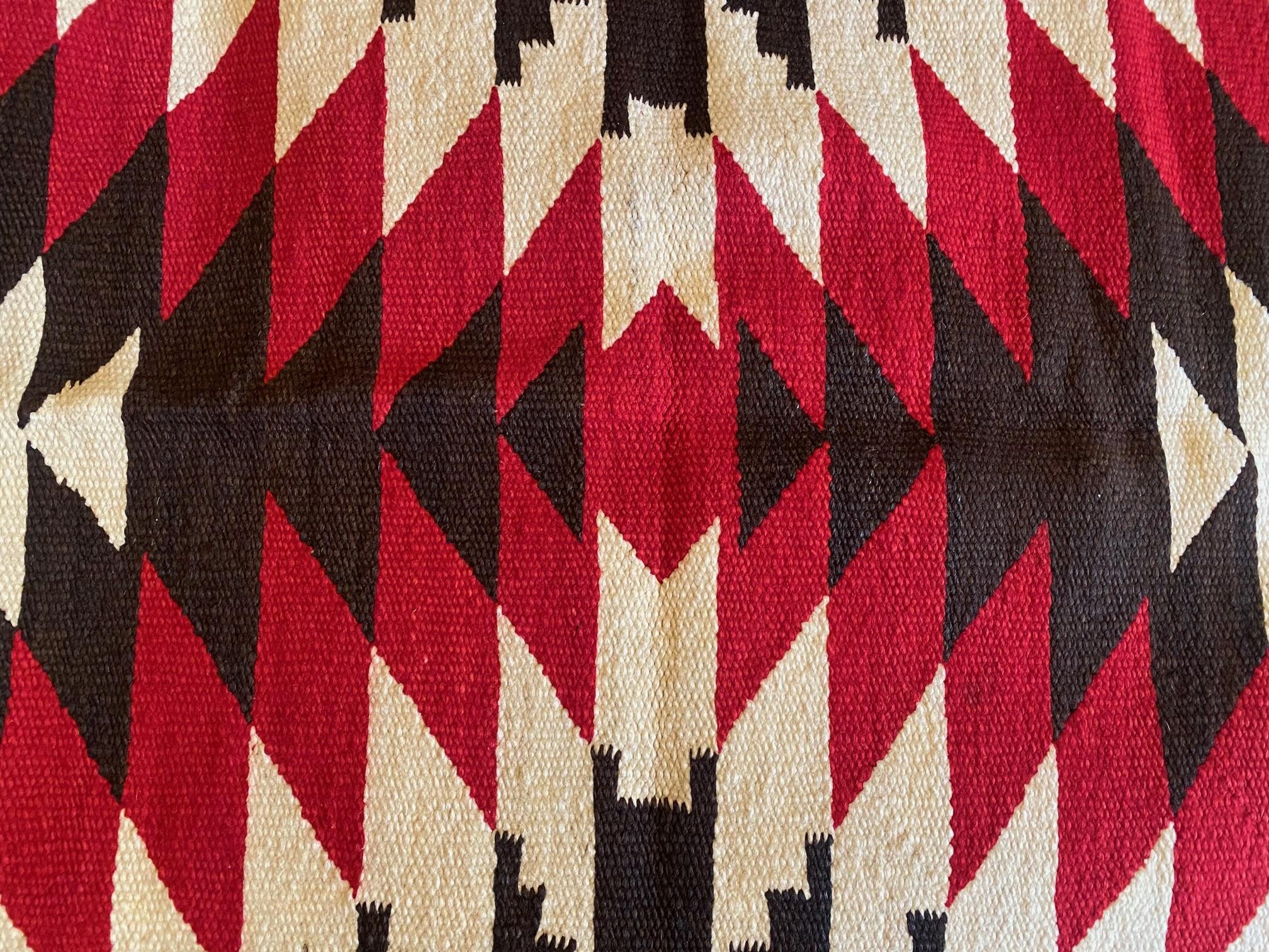Indigenous Native American Indian Navajo Handwoven X-Pattern Rug Blanket For Sale 7