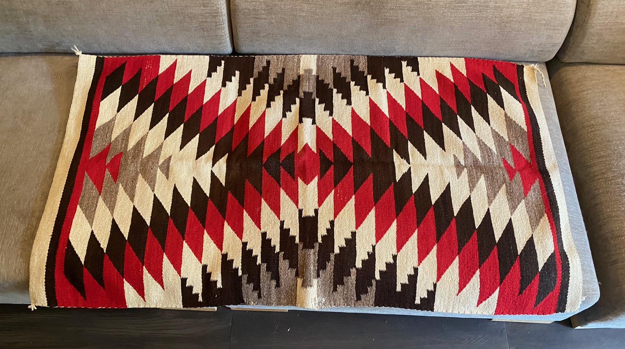 Indigenous Native American Indian Navajo Handwoven X-Pattern Rug Blanket For Sale 12