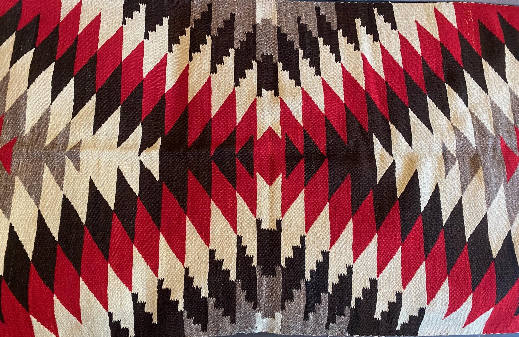 20th Century Indigenous Native American Indian Navajo Handwoven X-Pattern Rug Blanket For Sale
