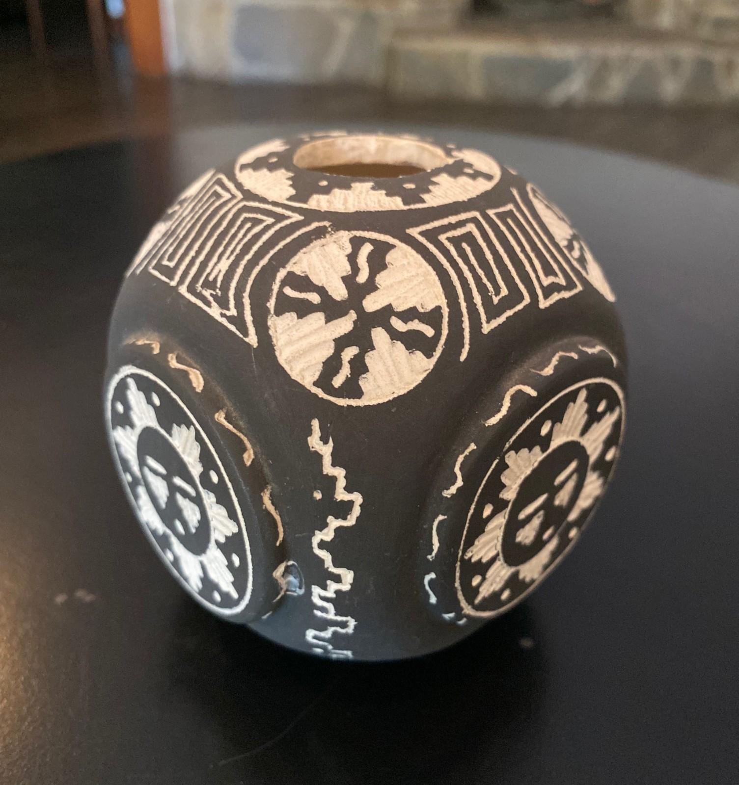 Indigenous Southwest Native American Indian Signed S. Begay Navajo Pottery Vase For Sale 4
