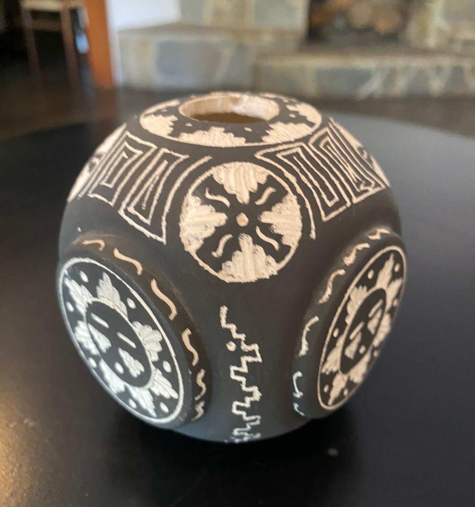 Indigenous Southwest Native American Indian Signed S. Begay Navajo Pottery Vase For Sale 1