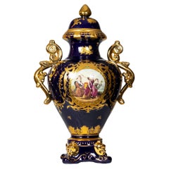 Vaso ad anfora in porcellana blu indaco e oro, XX secolo