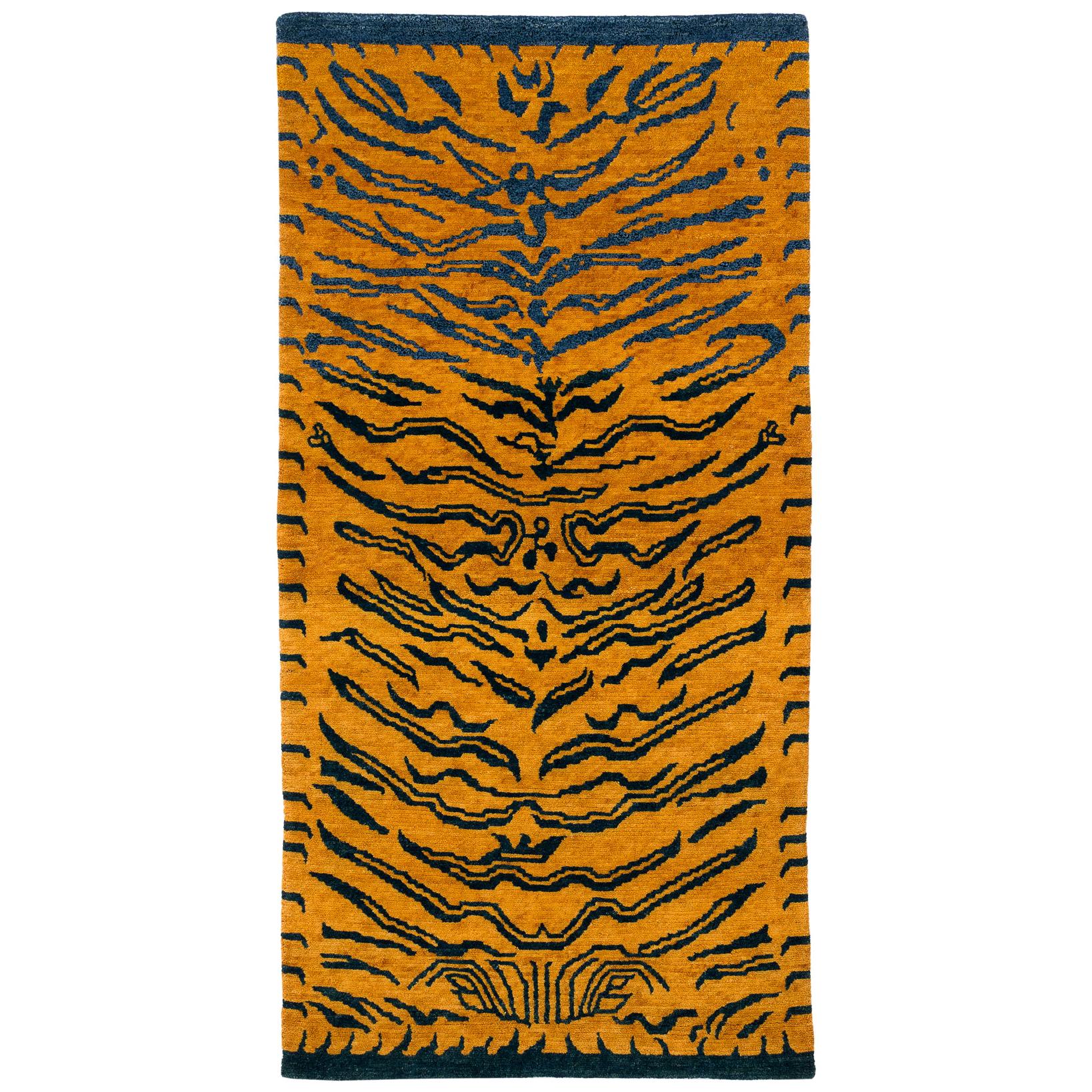 Tigerteppich in Indigoblau und Gold aus Wolle