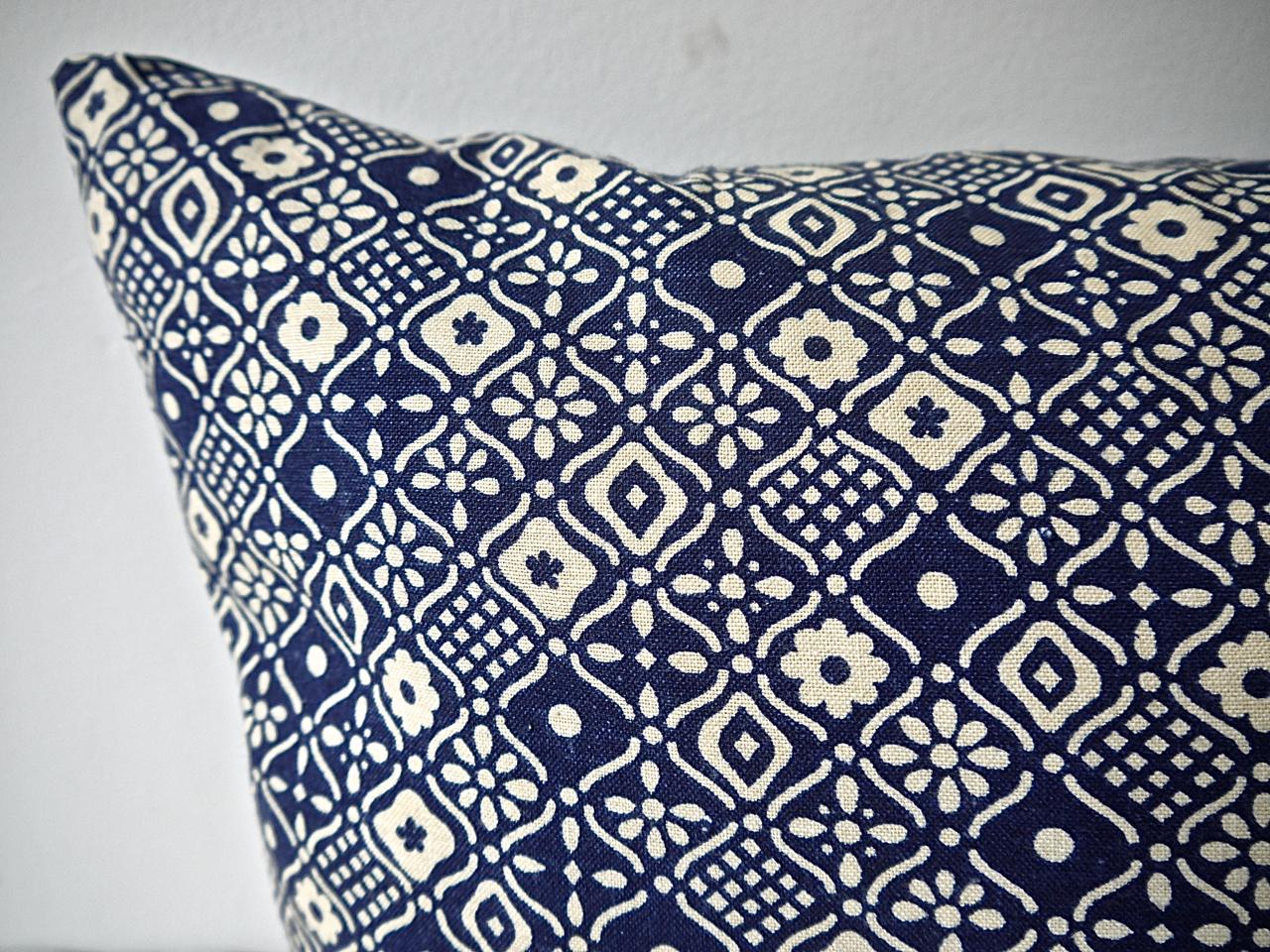 Mid-Century Modern Indigo Blue and Off-White Print Cotton Pillow, French, Midcentury For Sale