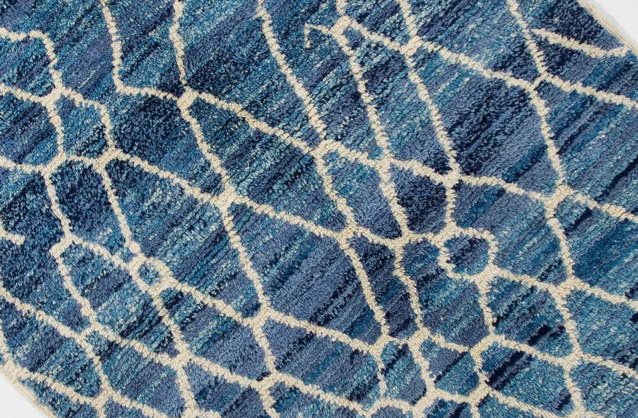 Hand-Knotted Contemporary Handmade Moroccan Rug in Blue & Ivory. 100% Wool. Custom Ops Avail. For Sale