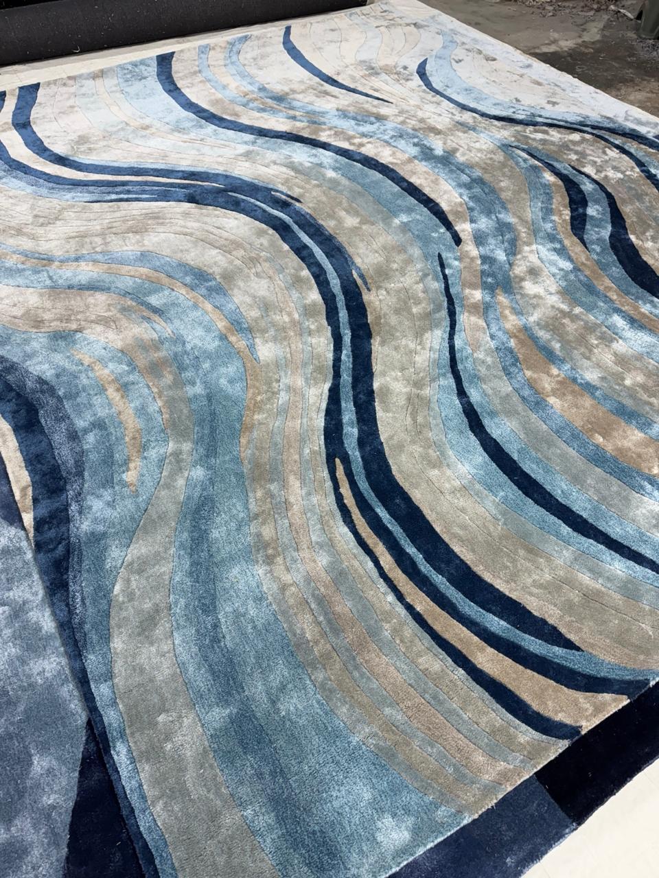 Moderne INDIGO - Tapis fait à la main par Rugs & Co. en vente