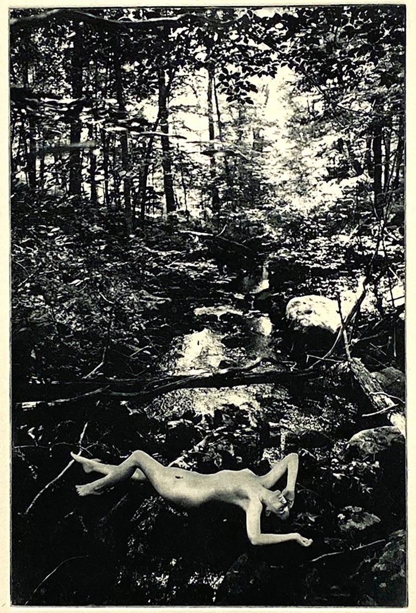 „Eve by the River“ Fotogravur-Intaglio-Radierung auf Baumwollpapier – Photograph von Indira Cesarine