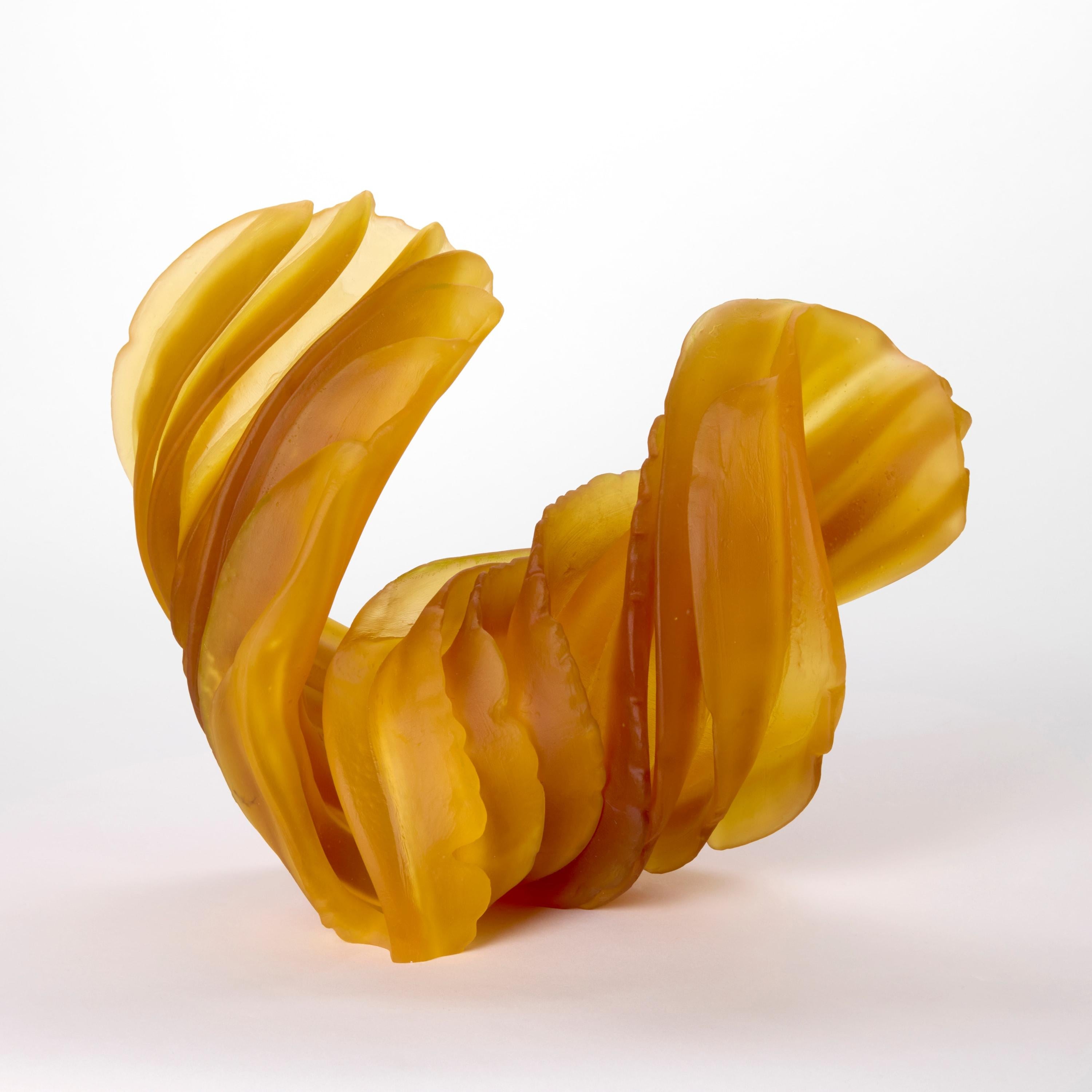 'Individual Courgette Flower' è una scultura in vetro unica dell'artista britannica Nina Casson McGarva.

'Individual Twist in Green' è una scultura in vetro unica dell'artista britannica Nina Casson McGarva.

Casson McGarva getta il vetro in uno