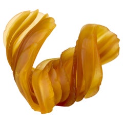 Fleur de courgette individuelle, sculpture en verre coulé en or de Nina Casson McGarva