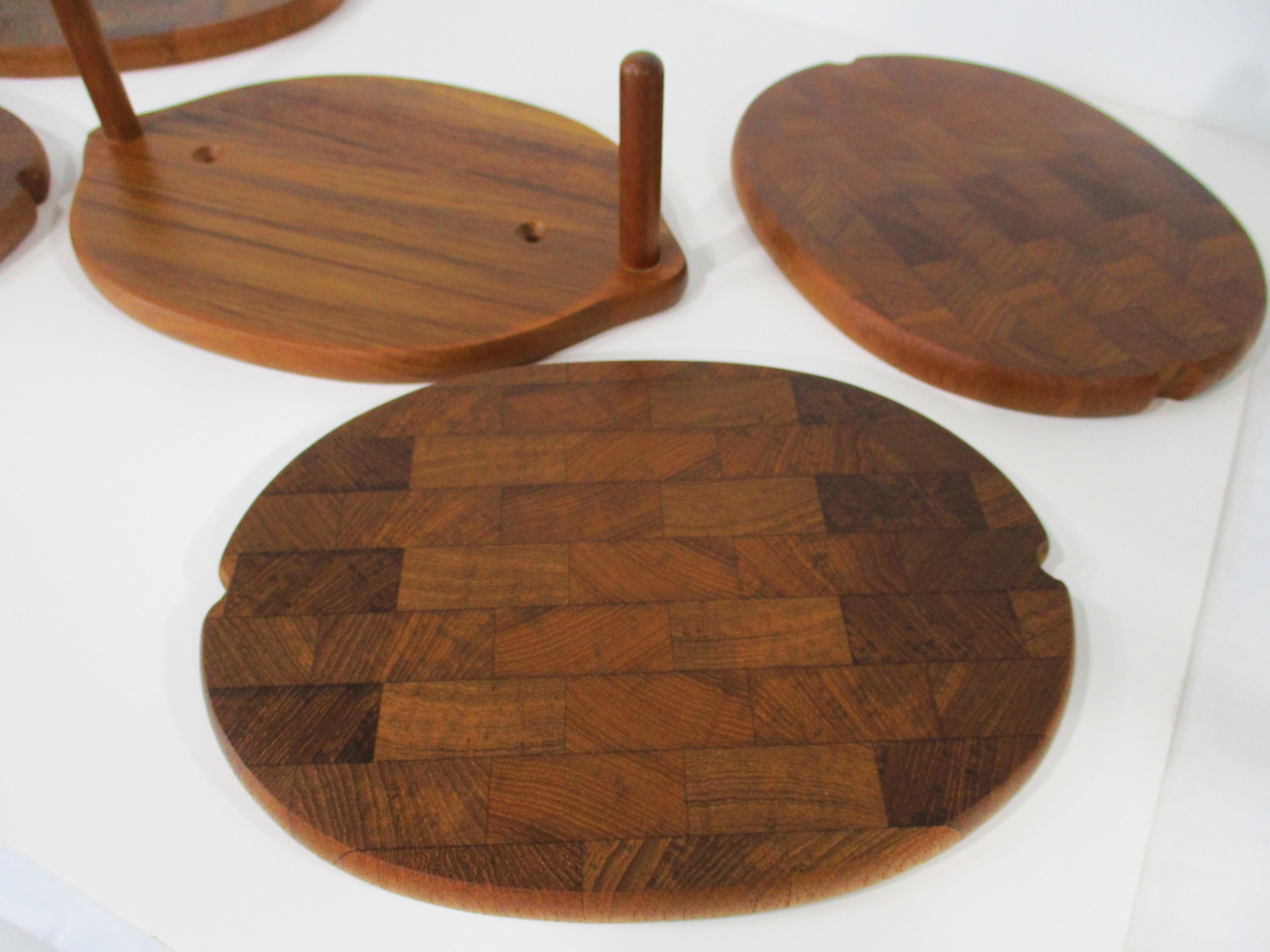 Individual Teak Charcuterie Serving Trays with Holder by Digsmed Denmark In Good Condition In Cincinnati, OH
