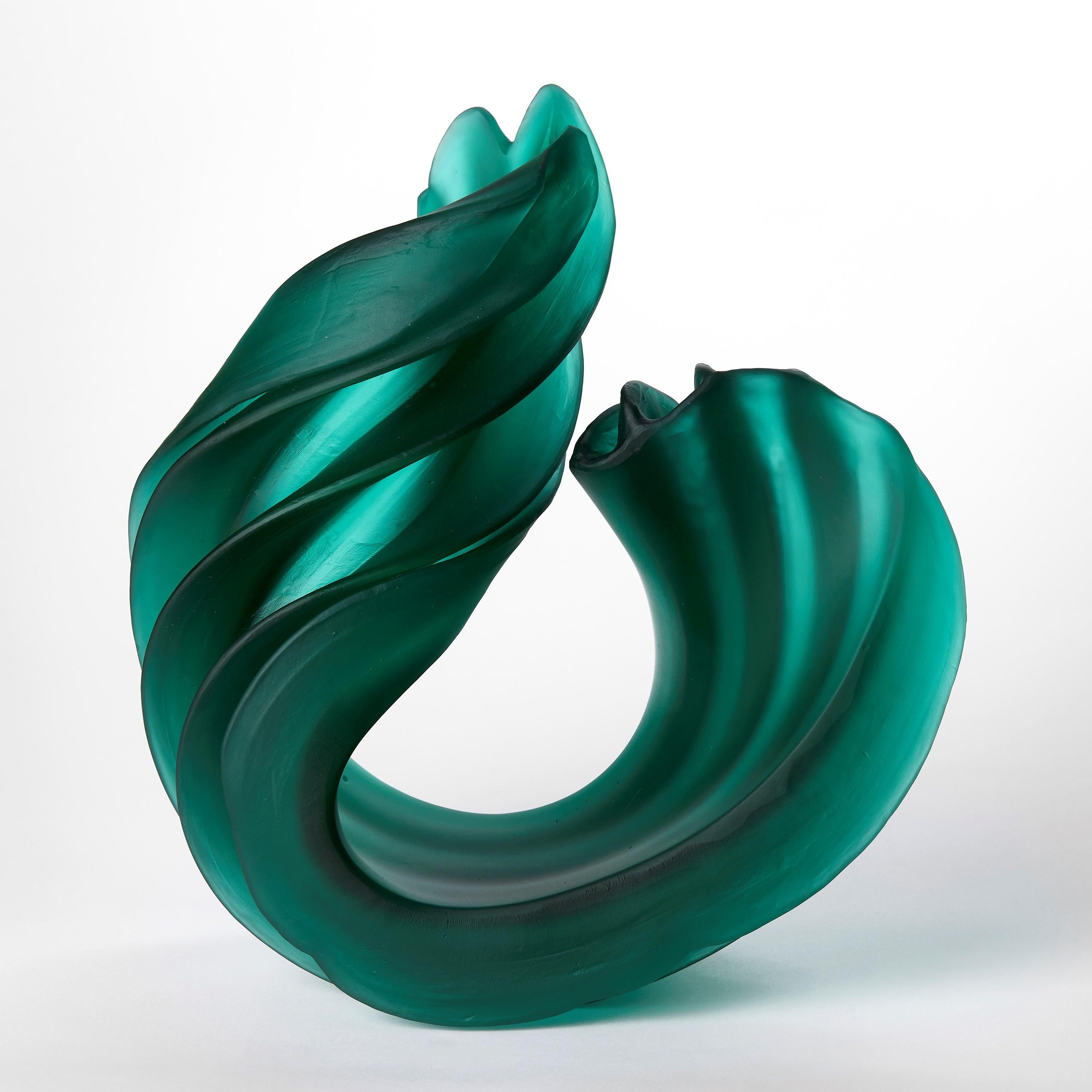 Britannico Individual Twist in Green Aquamarine II, scultura in vetro di Nina Casson McGarva in vendita