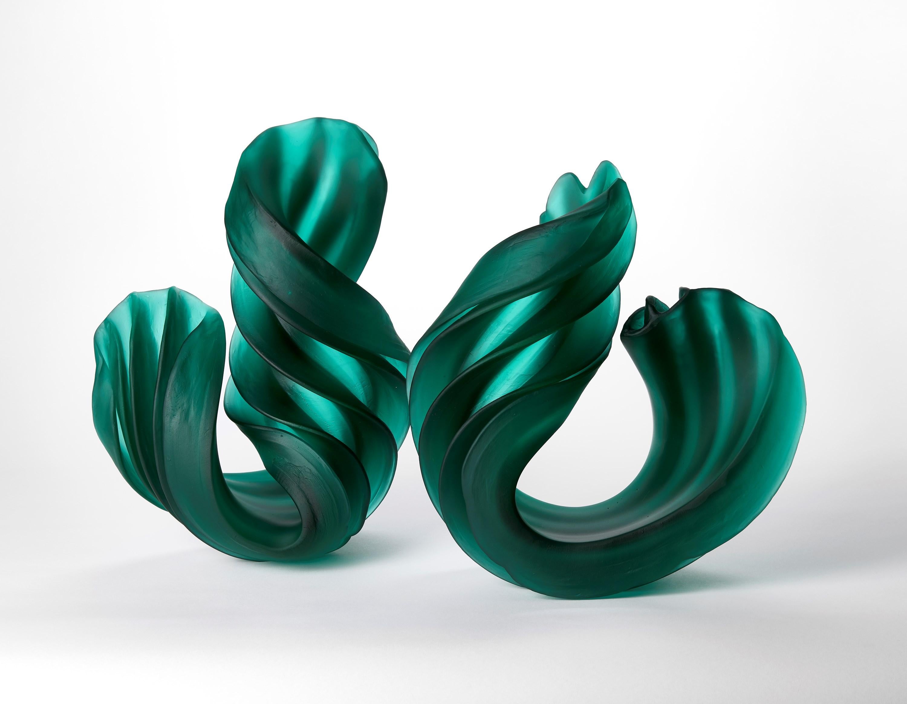 Individual Twist in Green Aquamarine II, scultura in vetro di Nina Casson McGarva In condizioni Nuovo in vendita a London, GB