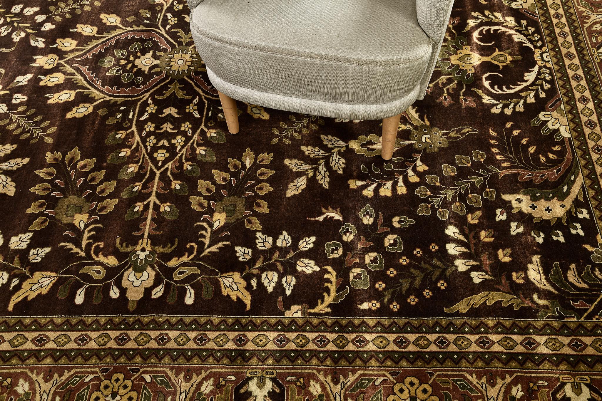 A luxurious Indo Jaipur Agra Rug features excellent elements that the color schemes stand out among the rest. It creates a delicate balance of gold and black between the value of motifs and the overall impression of the design. Outstanding addition
