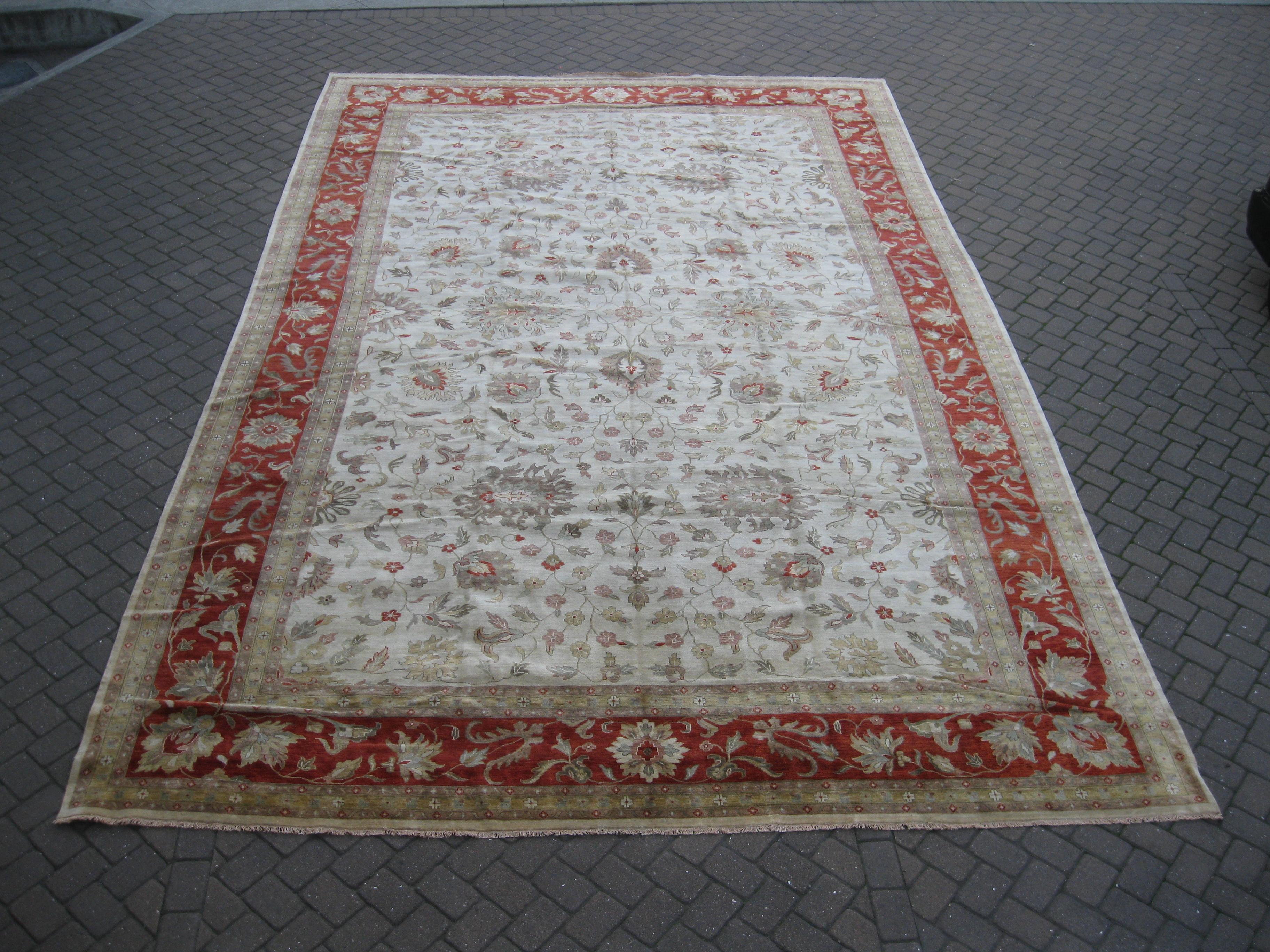 Indo Oushak rug.

Measurement: 11' x 17'.