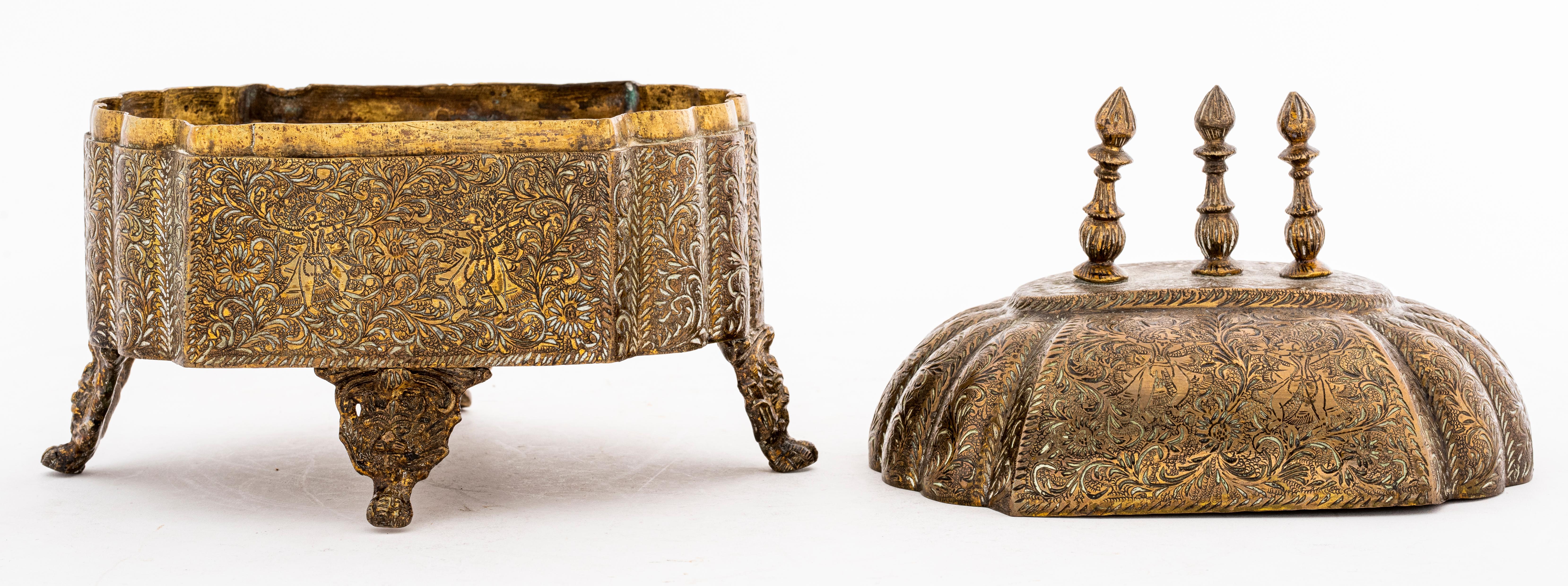 Indo-Persian Brass Box with Lid For Sale 5