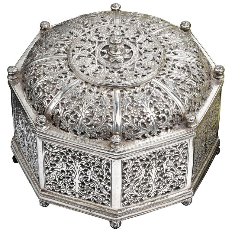 Indo-Portuguese Silver Octagonal Box '17th Century Portugal' For Sale