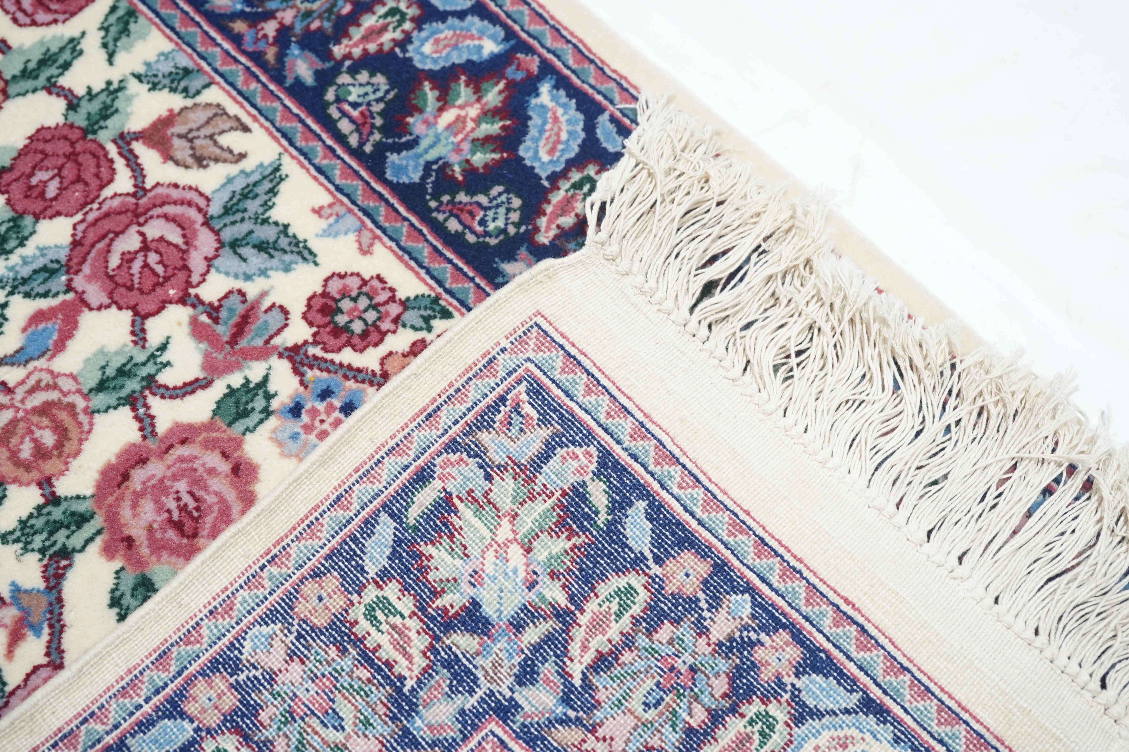 Tappeto INDO- 2'6'' x 6'0'' in vendita 4
