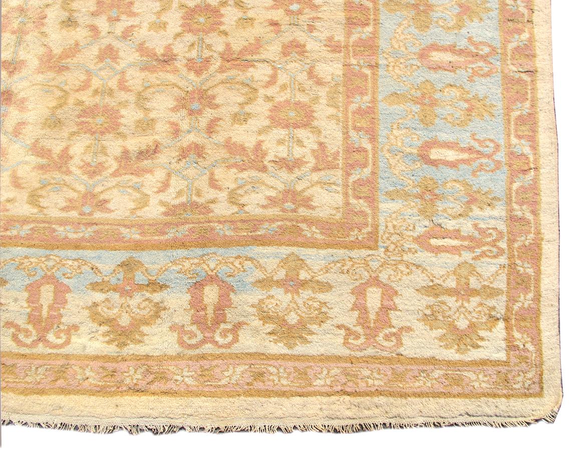Antique Indo-Sultanabad Rug, 19th Century In Excellent Condition For Sale In San Francisco, CA
