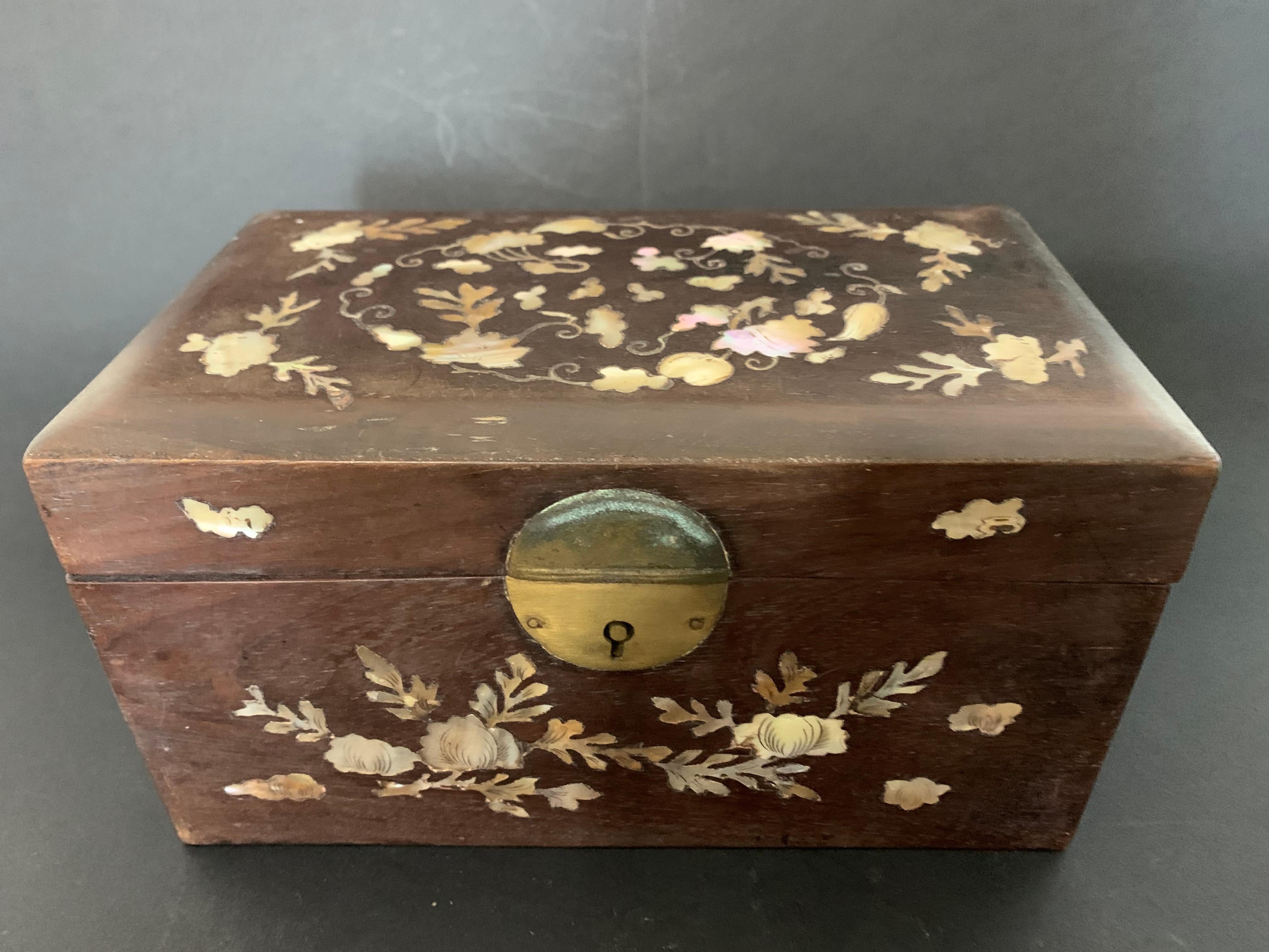 Asian Indochinese Box in Wood and Mother of Pearl circa 1900 For Sale