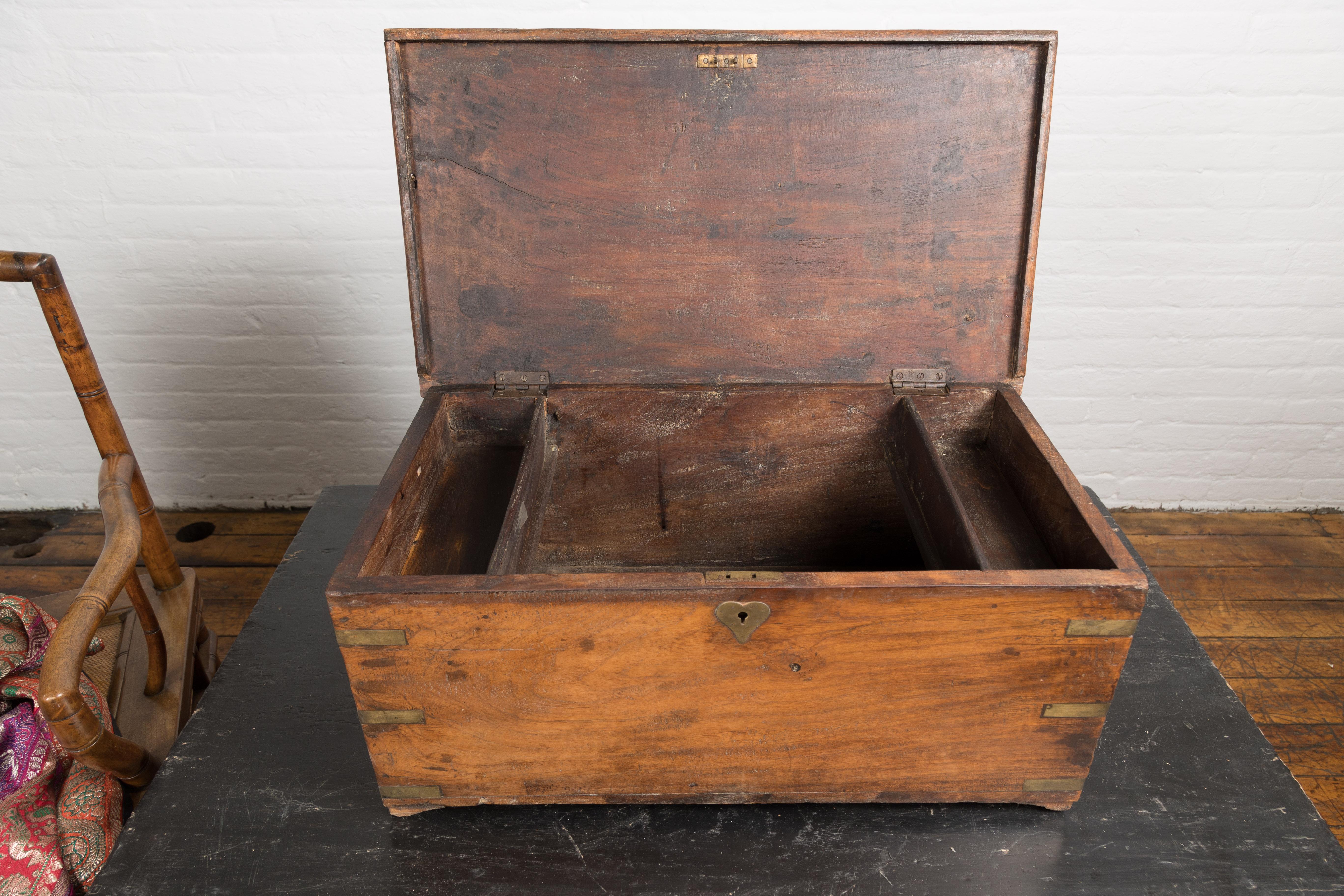 19th Century Rectangular Antique Wooden Storage Chest For Sale 10