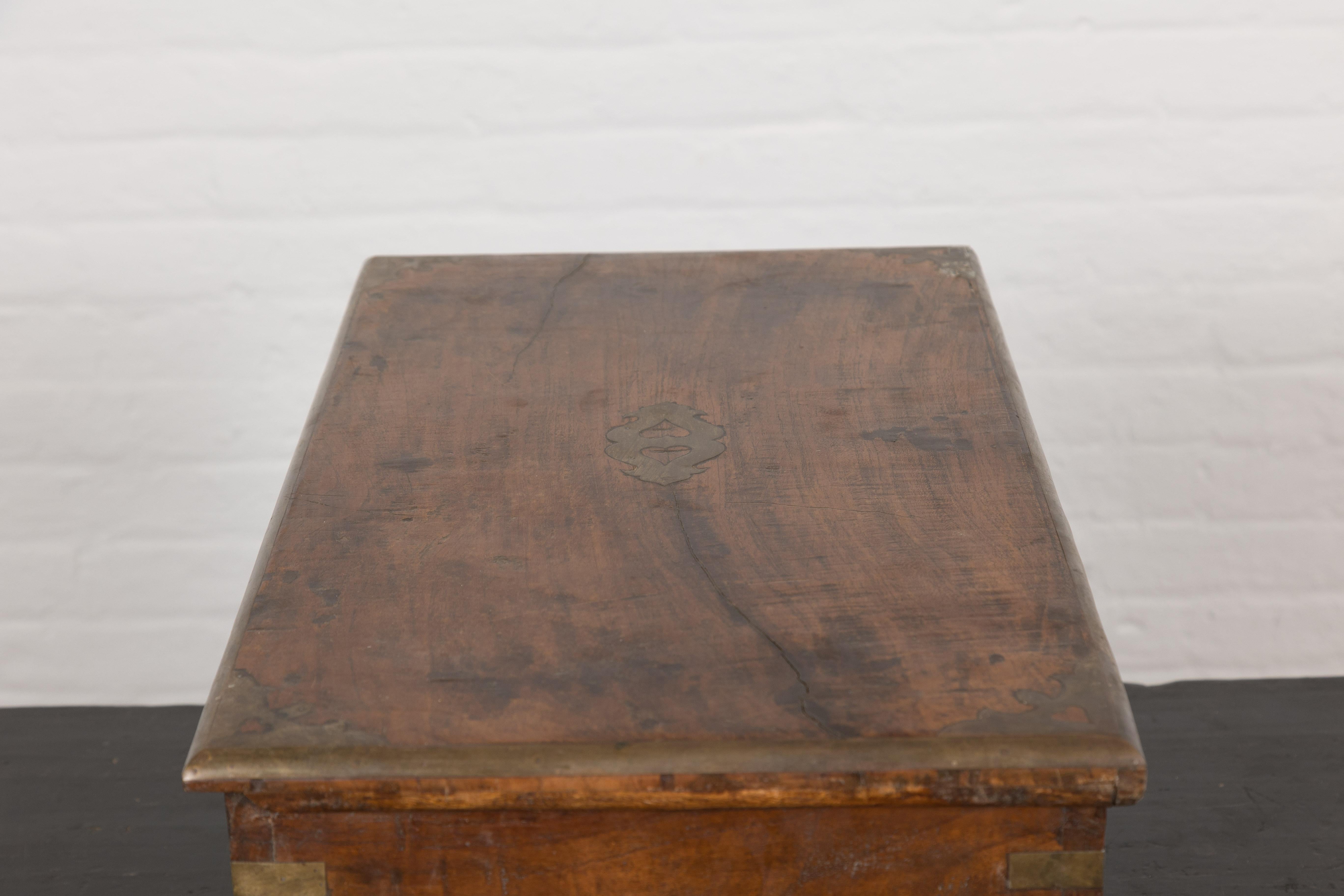 19th Century Rectangular Antique Wooden Storage Chest For Sale 12