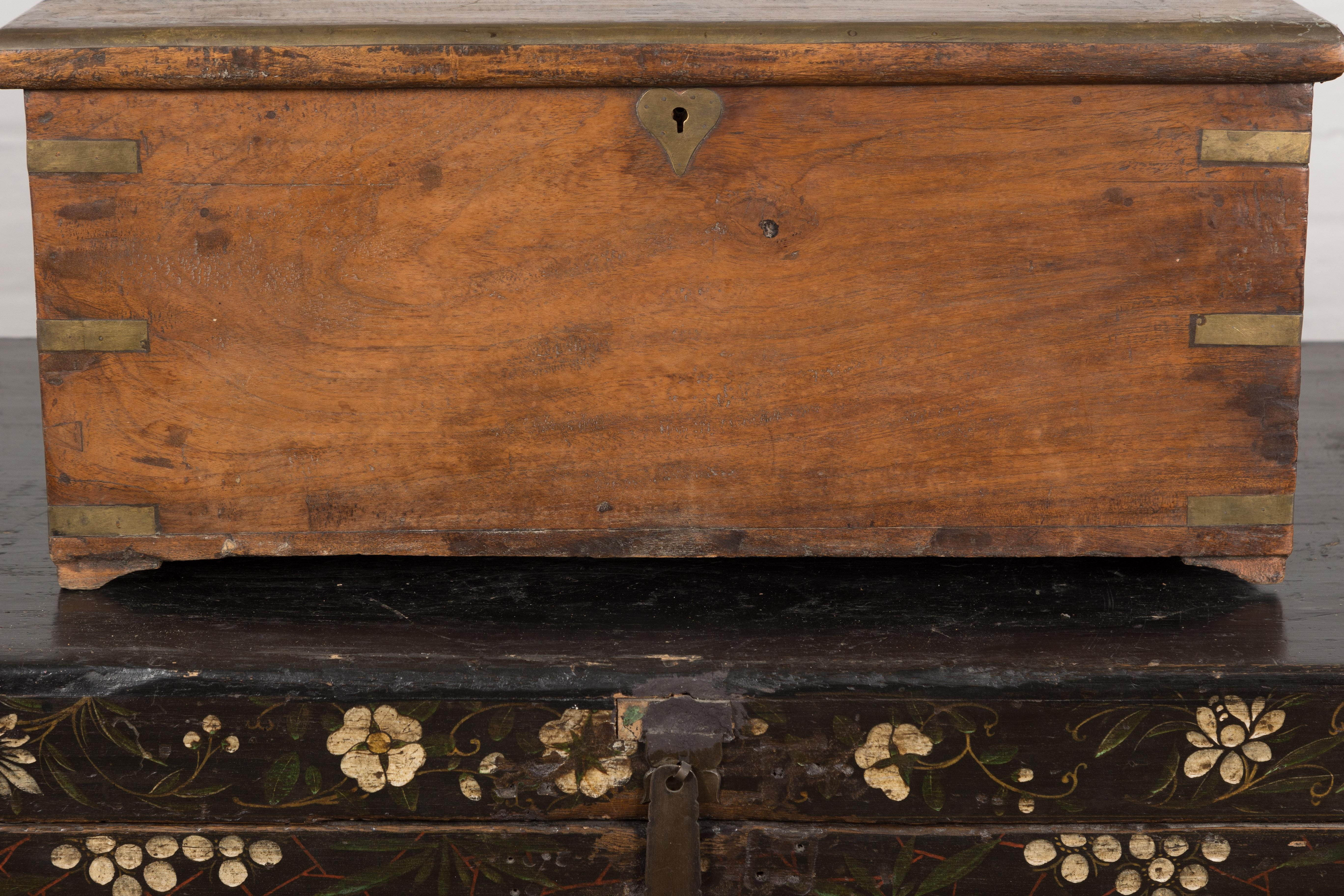 19th Century Rectangular Antique Wooden Storage Chest For Sale 4
