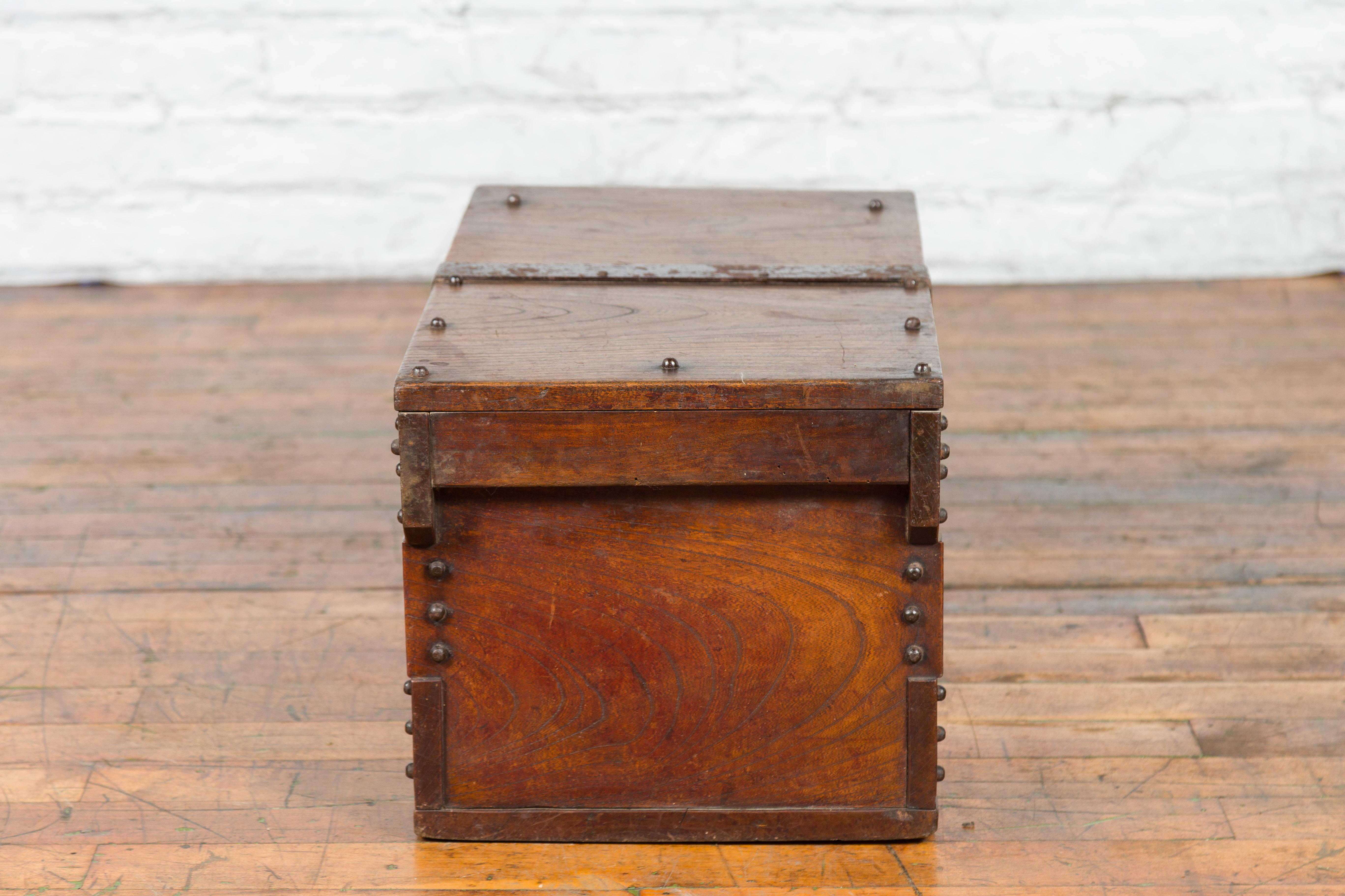 Indonesian 19th Century Wooden Trunk with Partially Removable Top and Iron Studs For Sale 5