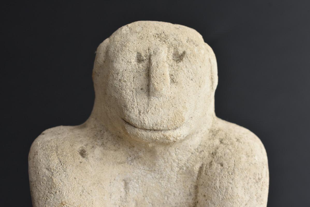 Indonesian Antique Monkey Stone Sculpture Figurine / around 19th Century In Good Condition In Sammu-shi, Chiba