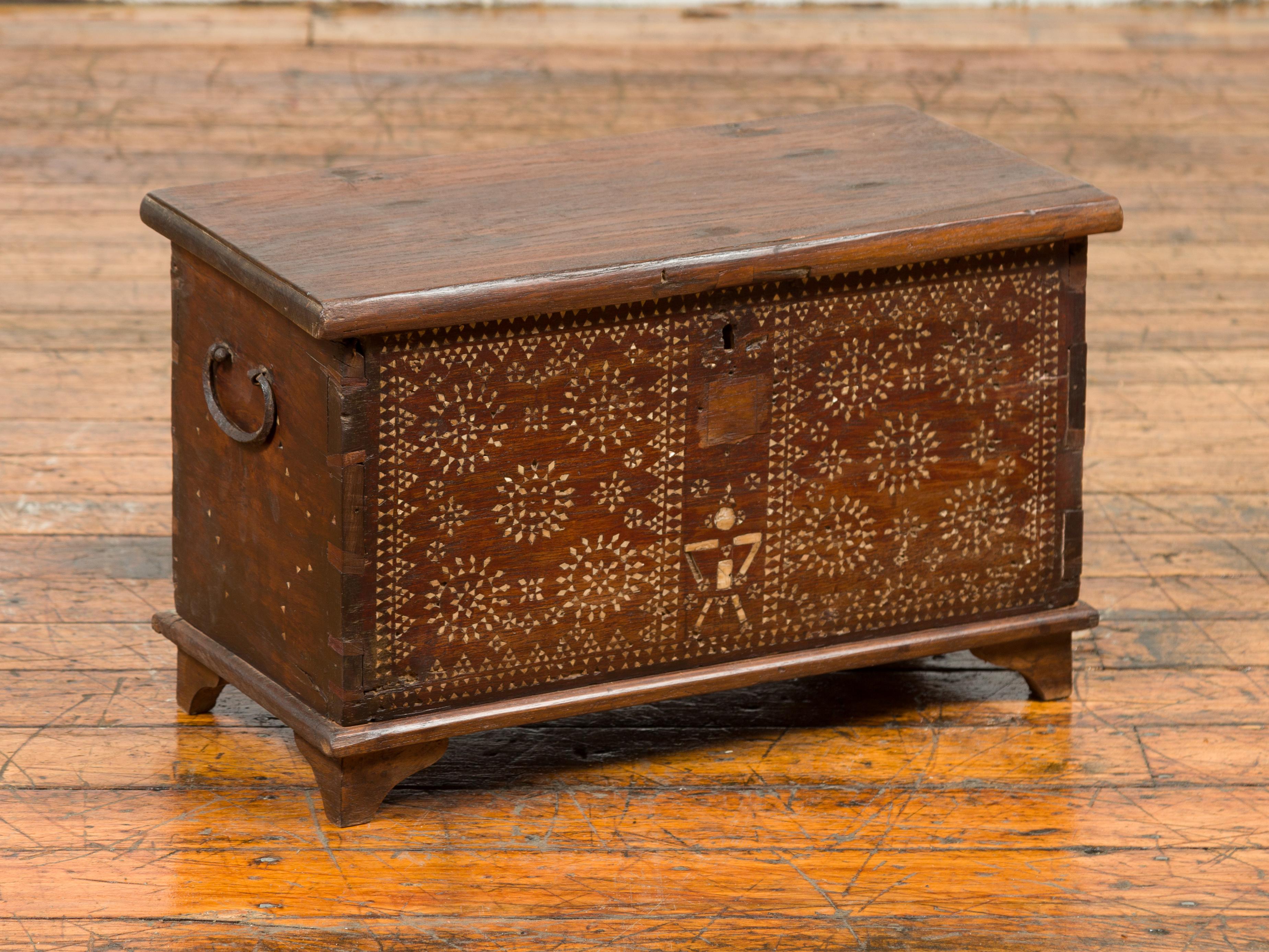 Indonesian Blanket Chest from Madura with Geometric Mother of Pearl Inlay 3