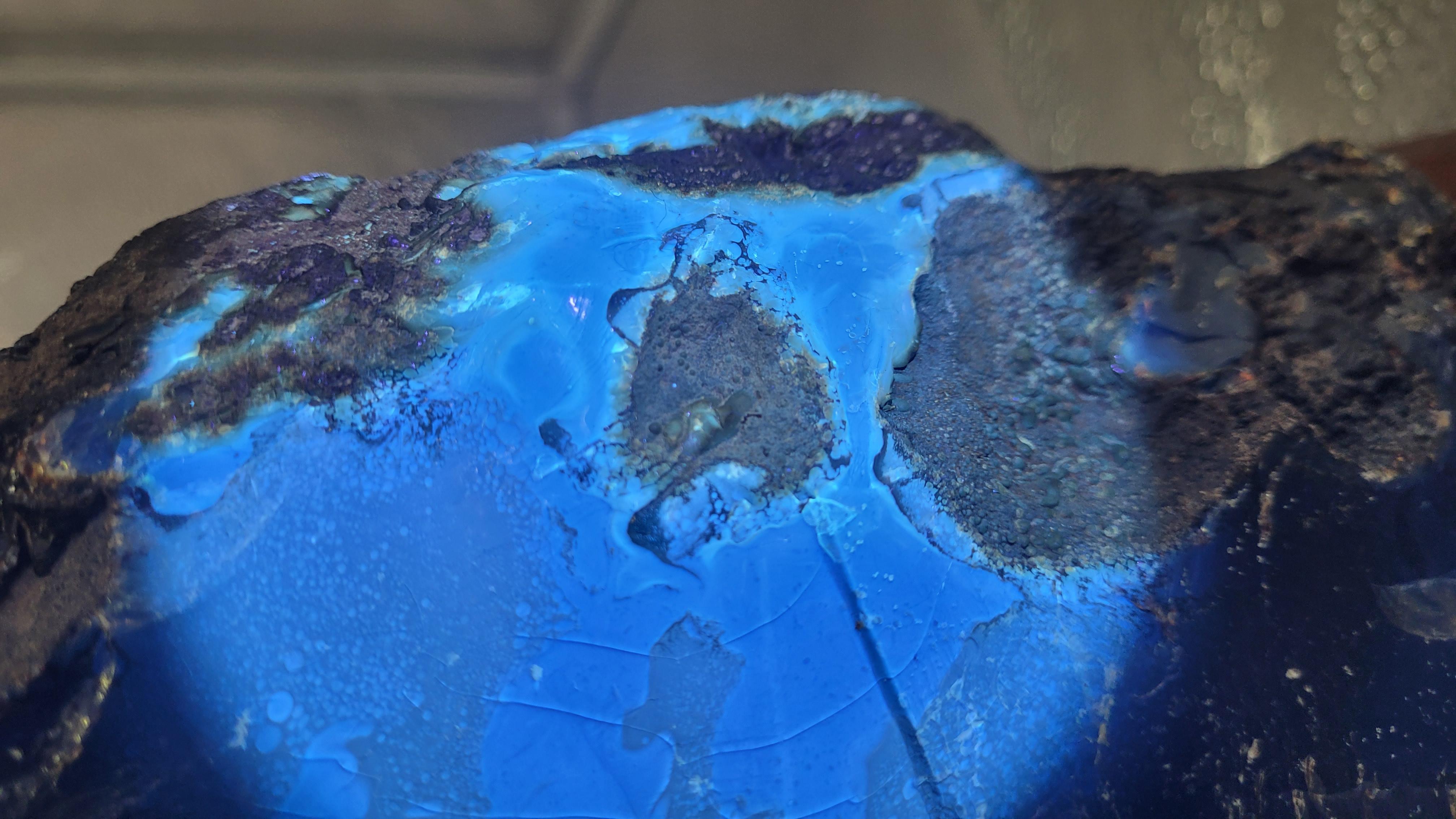 Huge Indonesian blue amber, reactive to U.V rays For Sale 5