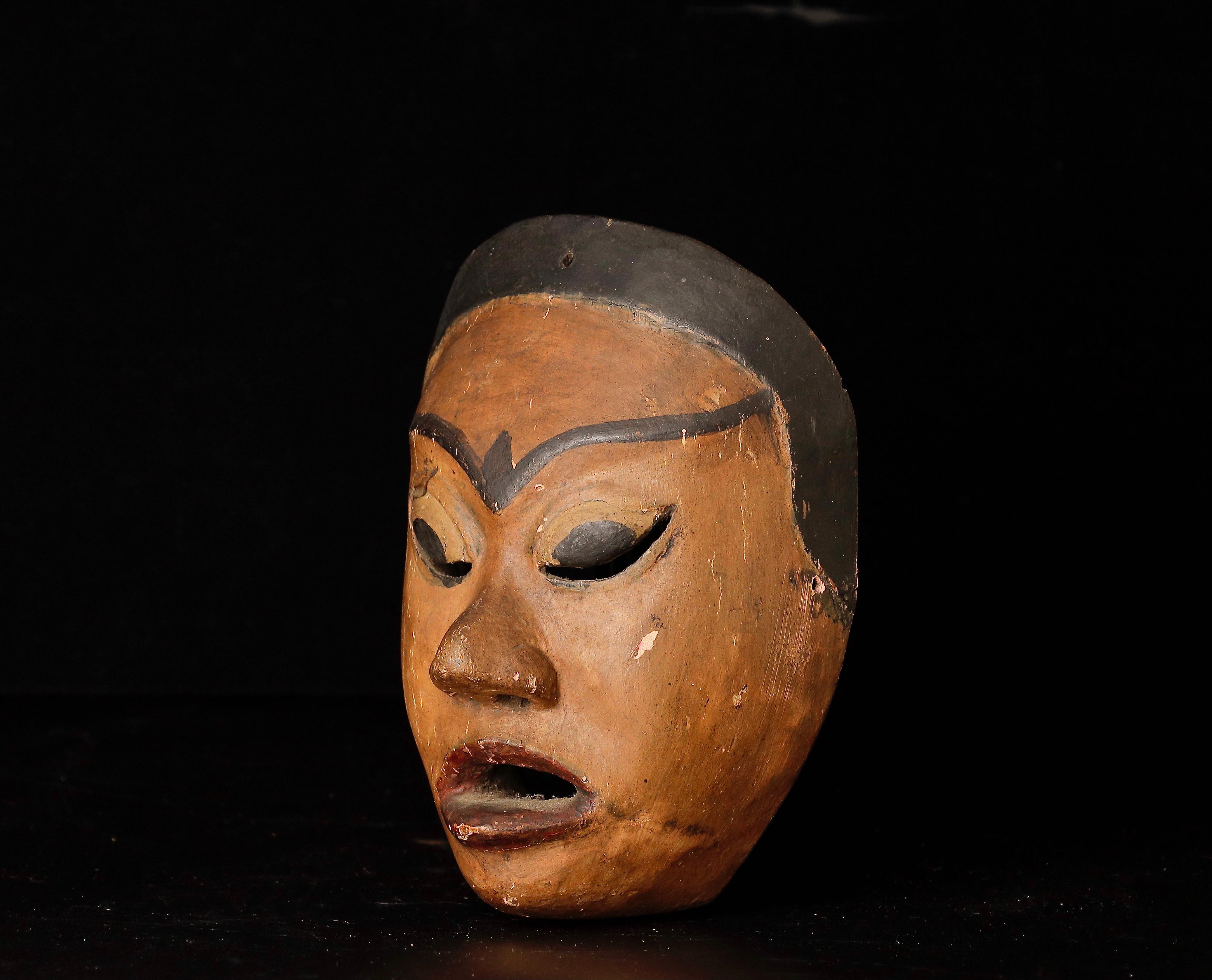 Sculpté Masque de cérémonie indonésien. 19ème siècle 