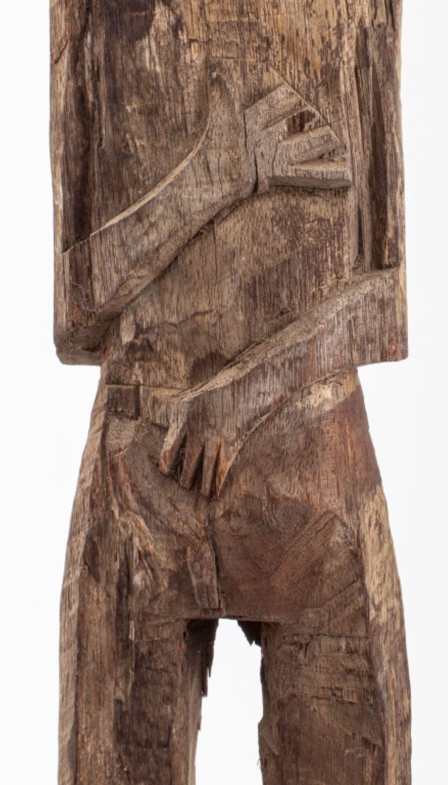Indonesian Dayak Wood Male Hampatong Sculpture In Good Condition For Sale In New York, NY