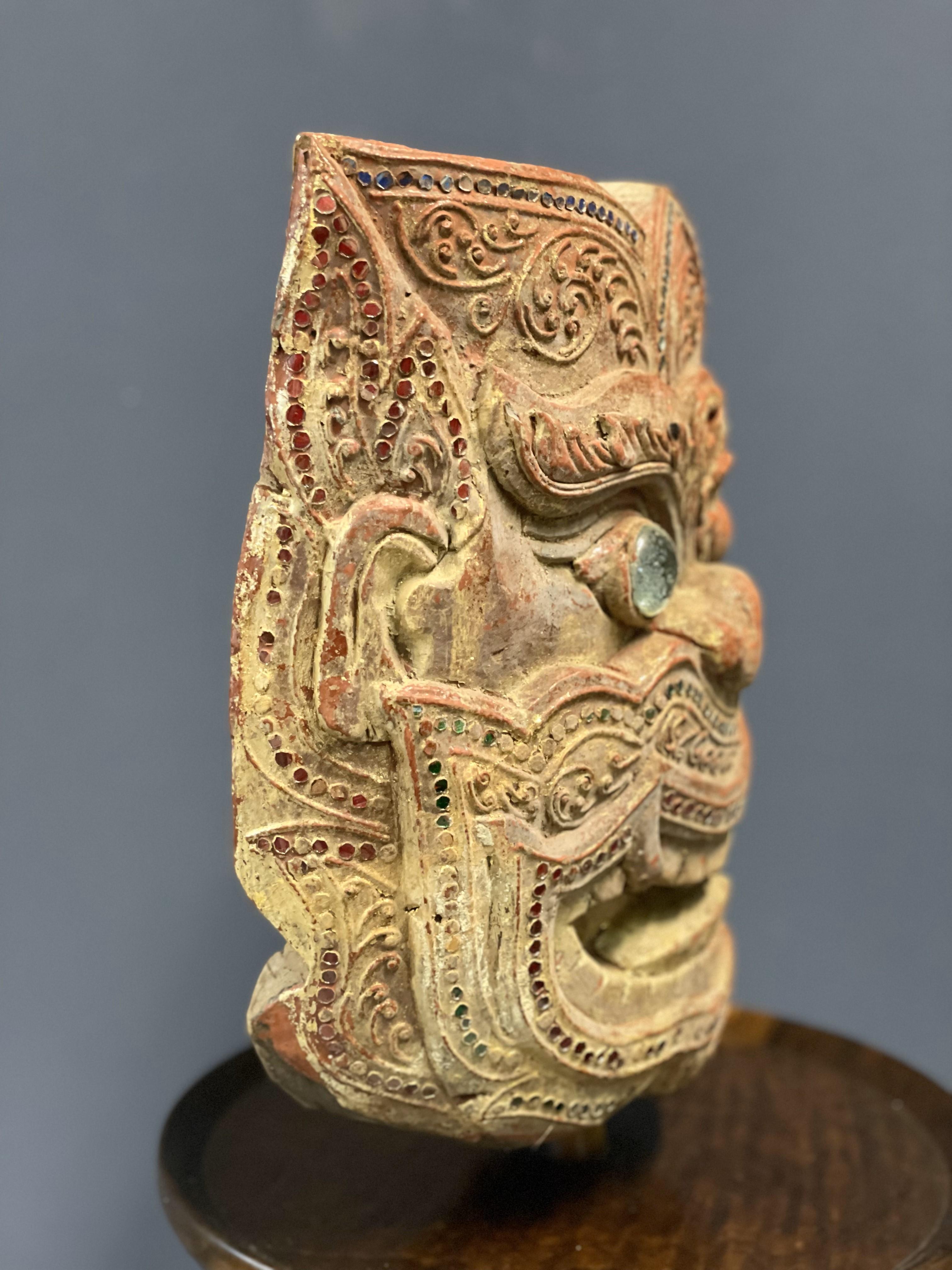 Verre Masque de démon indonésien en vente