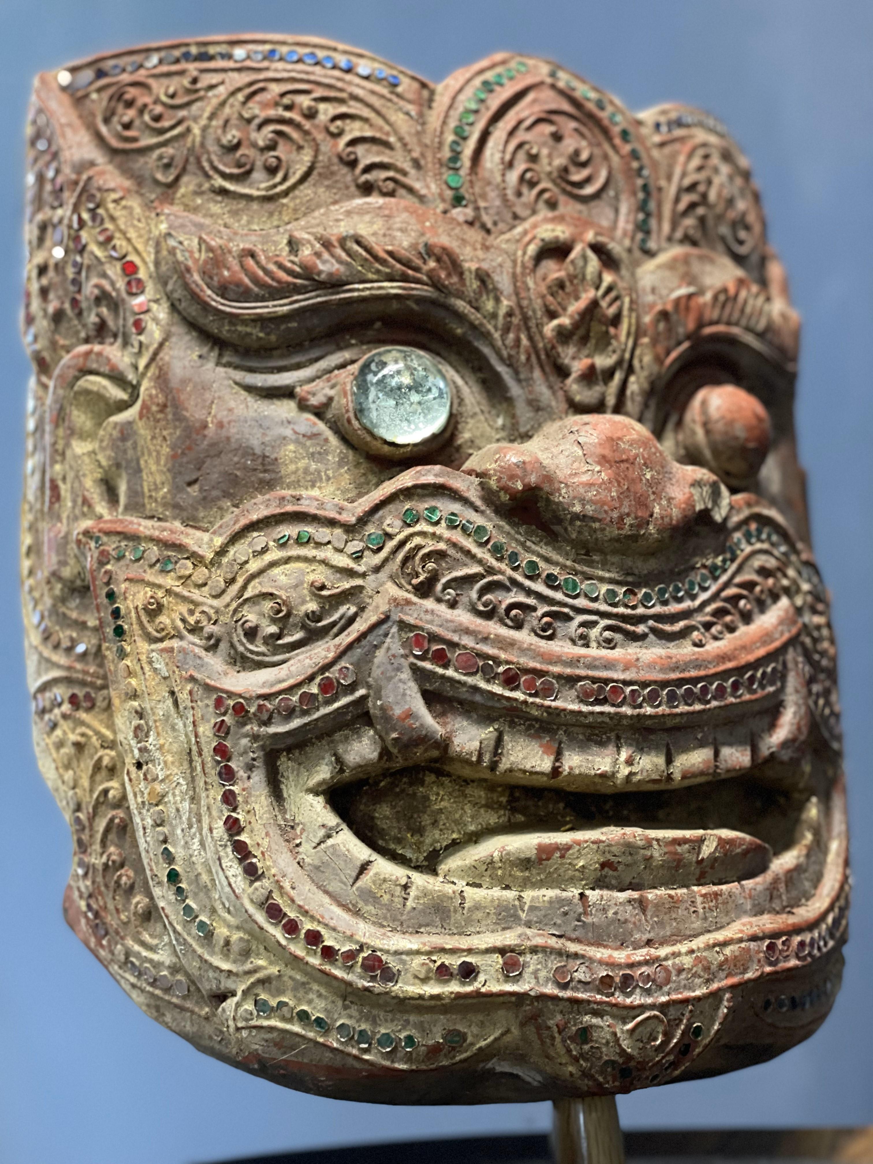 Masque de démon indonésien en vente 2