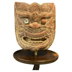 Máscara demoníaca indonesia