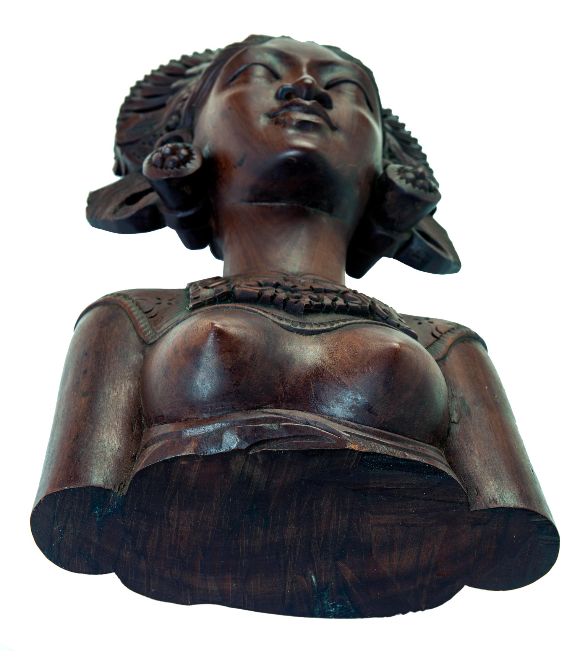 Indonesian Hand Carved Wooden Bust of a Woman For Sale 4