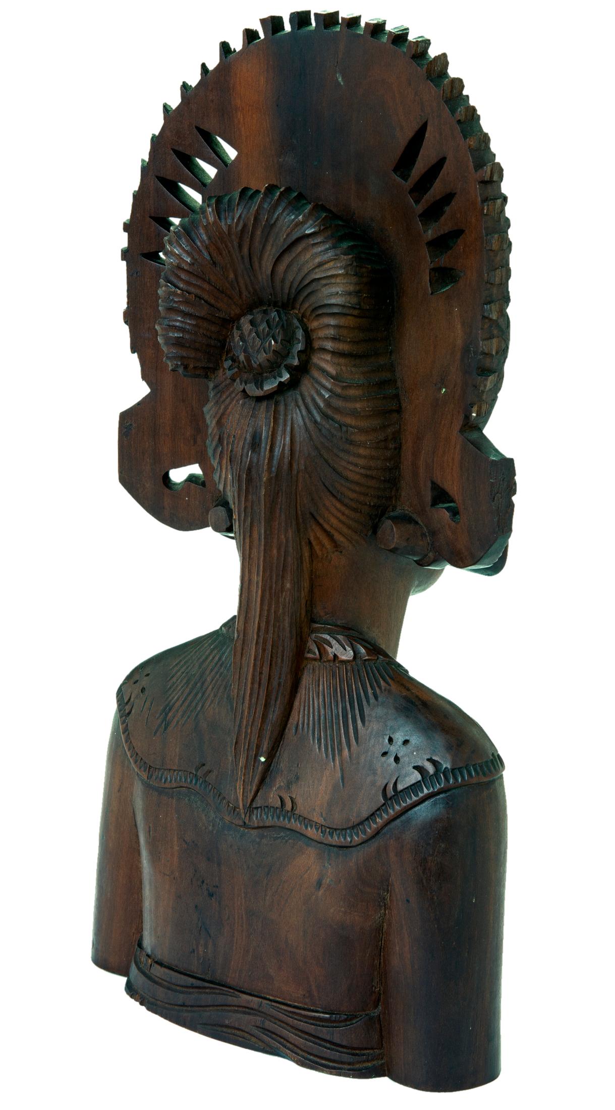 20th Century Indonesian Hand Carved Wooden Bust of a Woman For Sale