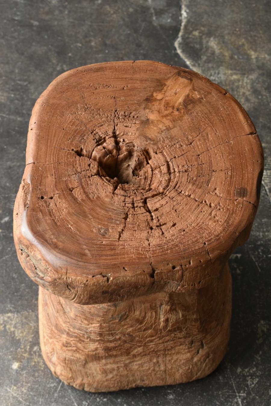 Indonesian Mushroom-Shaped Old Stool/Primitive Design/early 20th century/Stock A In Good Condition In Sammu-shi, Chiba